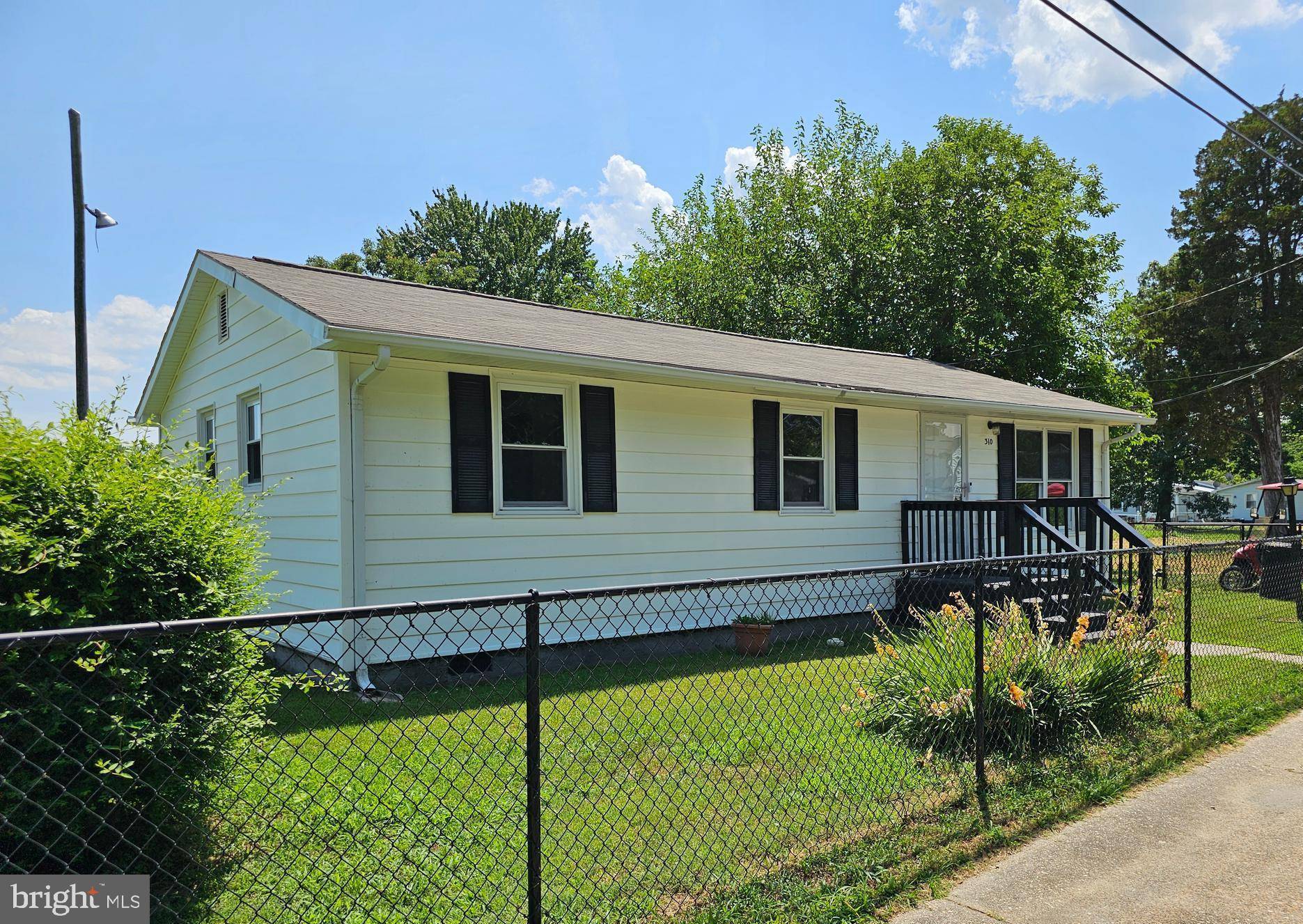 Colonial Beach, VA 22443,310 FRANKLIN ST