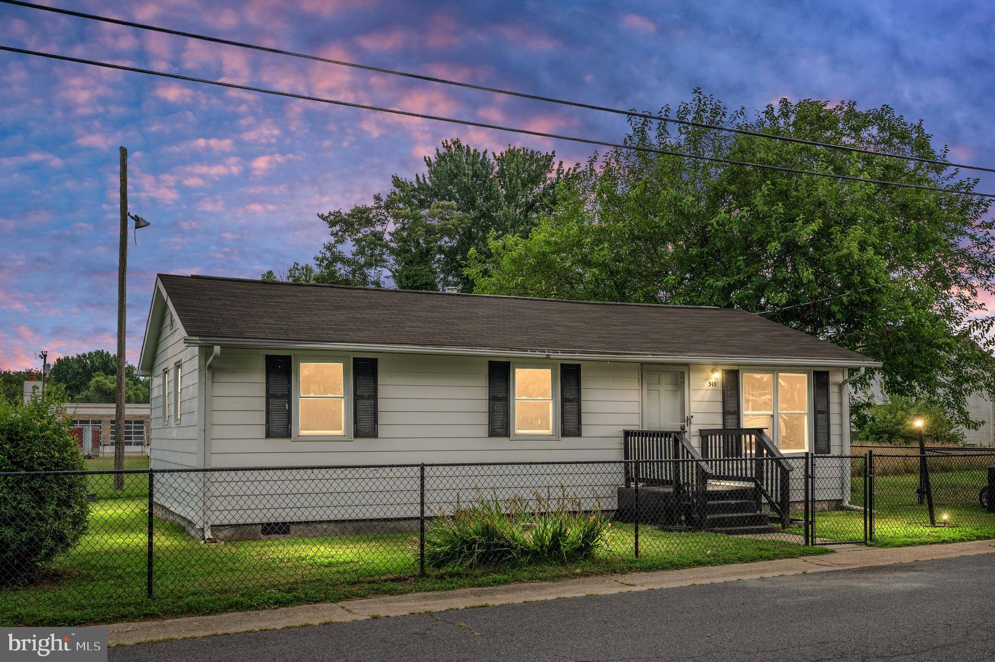 Colonial Beach, VA 22443,310 FRANKLIN ST