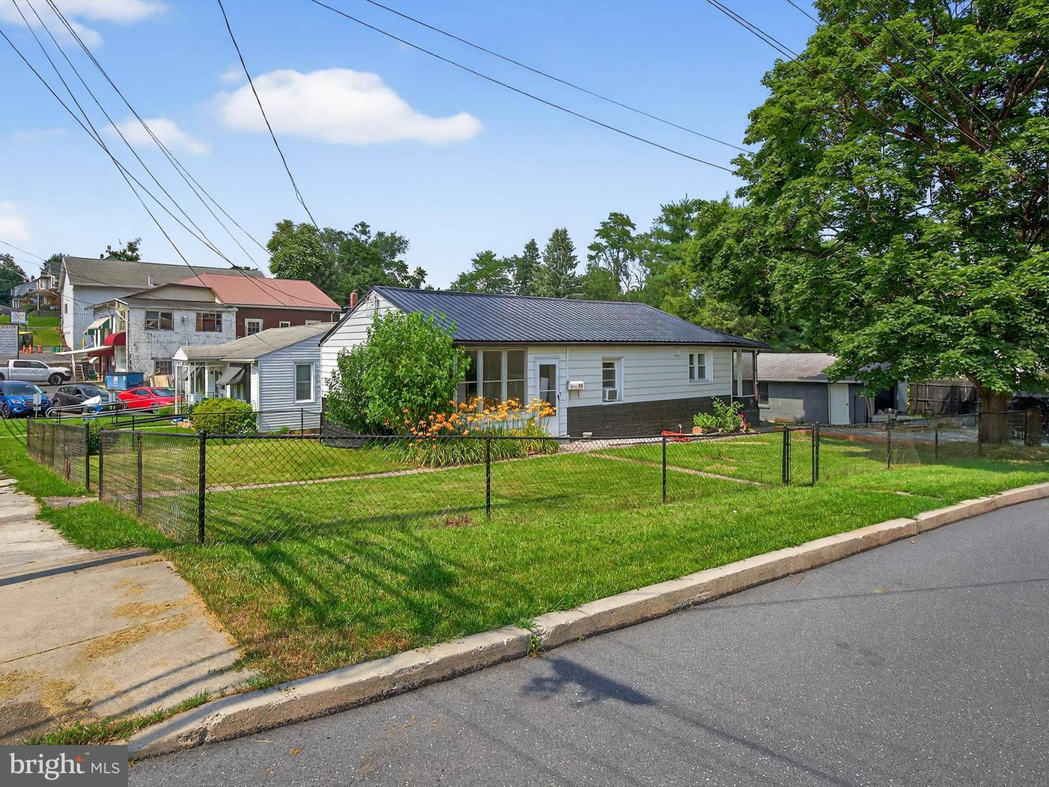 Enola, PA 17025,102 ALTOONA AVE