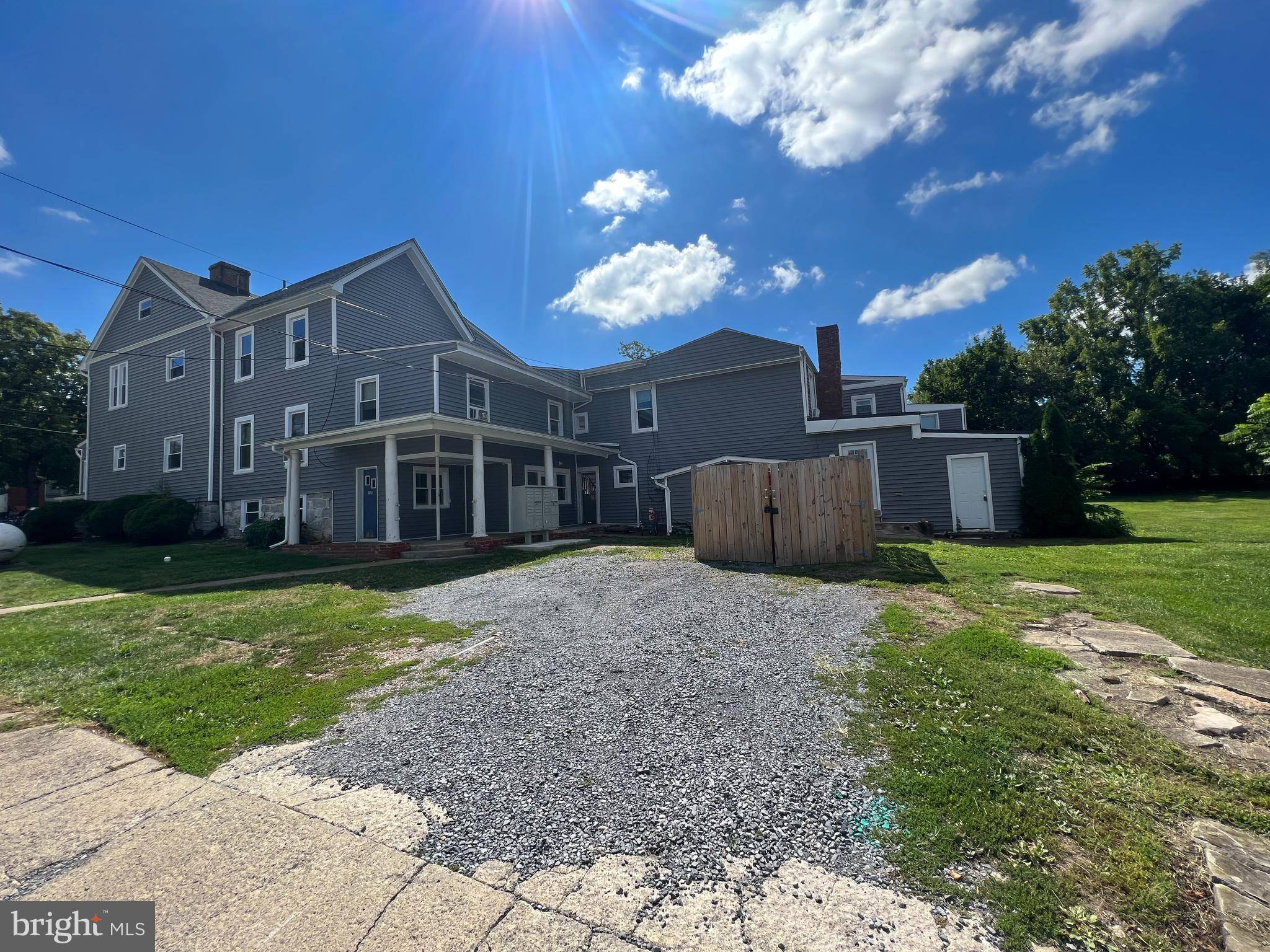Charles Town, WV 25414,202 S SAMUEL ST #103
