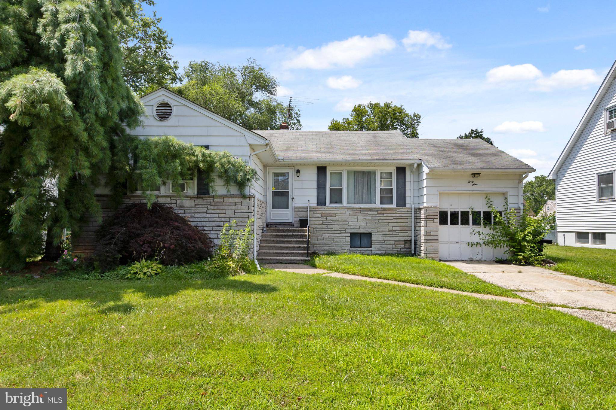 Hamilton, NJ 08610,49 GOLDEY AVE