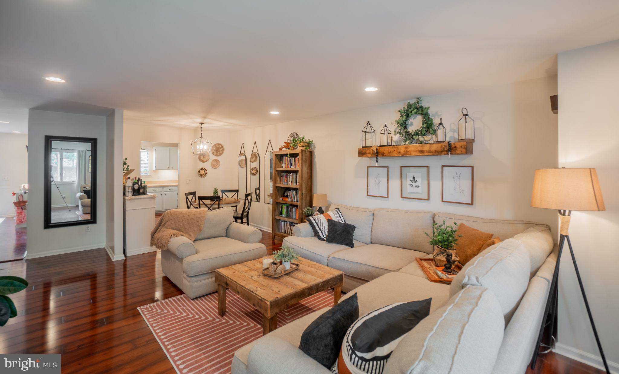 Ewing, NJ 08628,4 LEICESTER