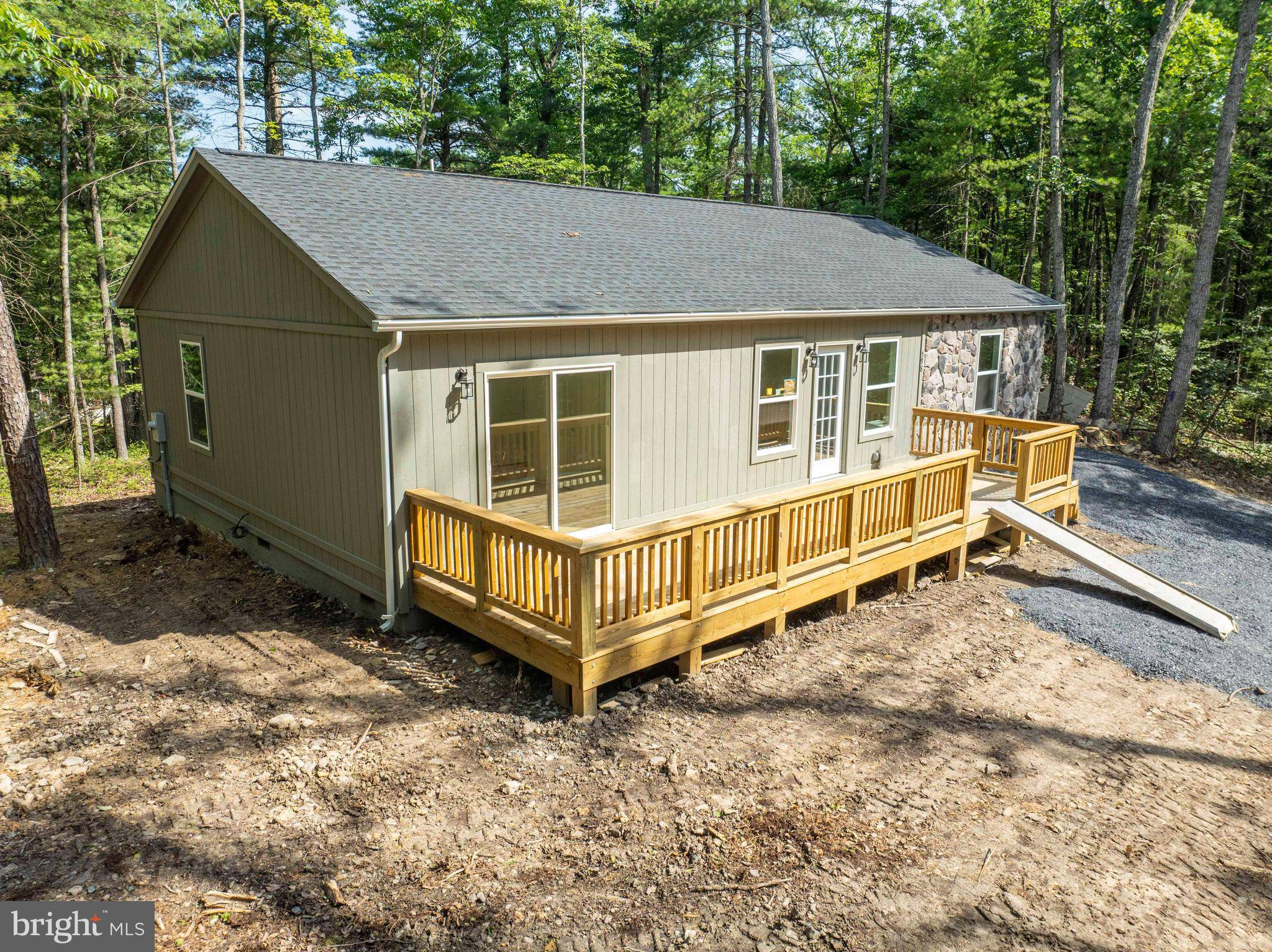 Mount Jackson, VA 22842,598 CRAB APPLE RD