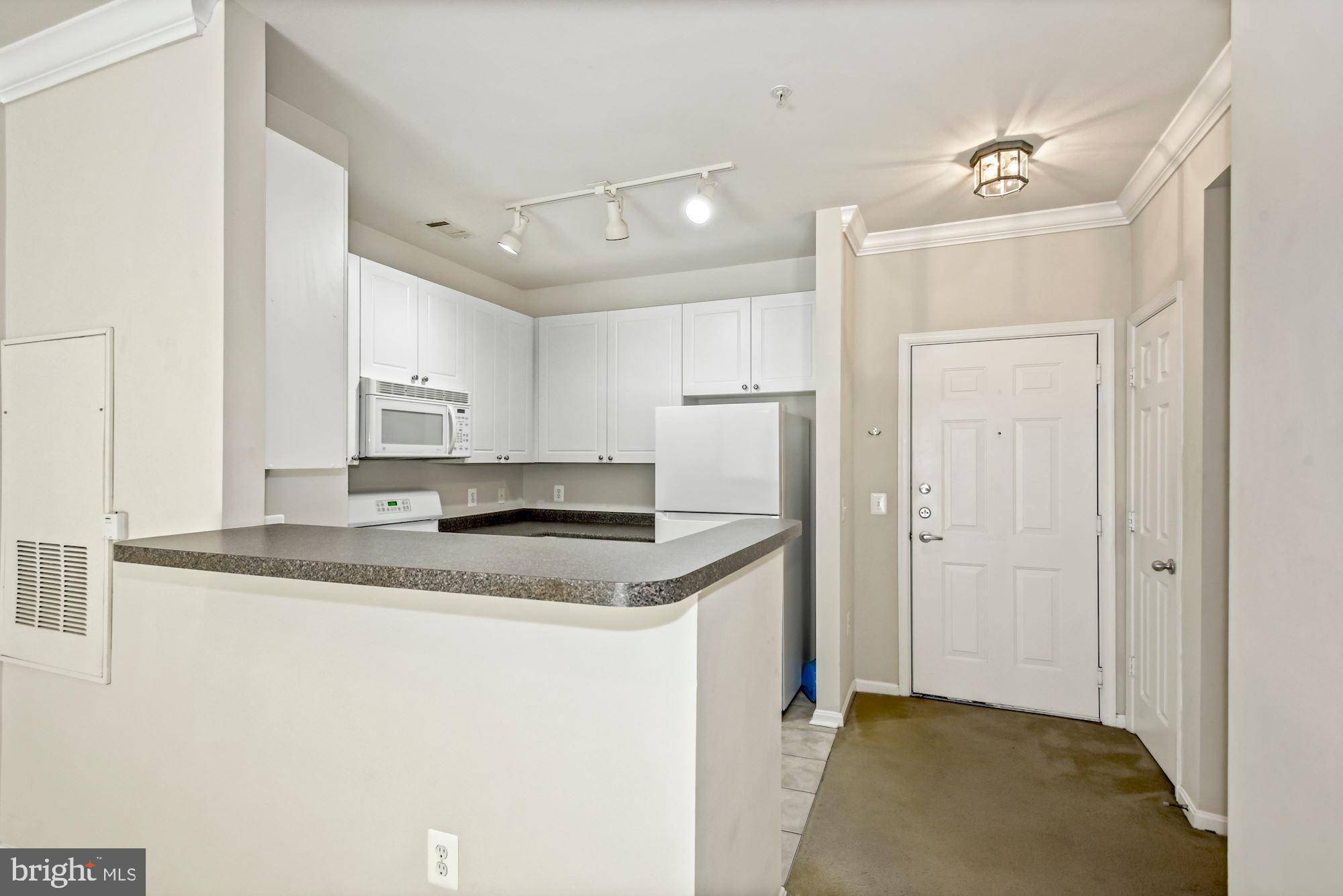 Vienna, VA 22181,2765 CENTERBORO DR #347