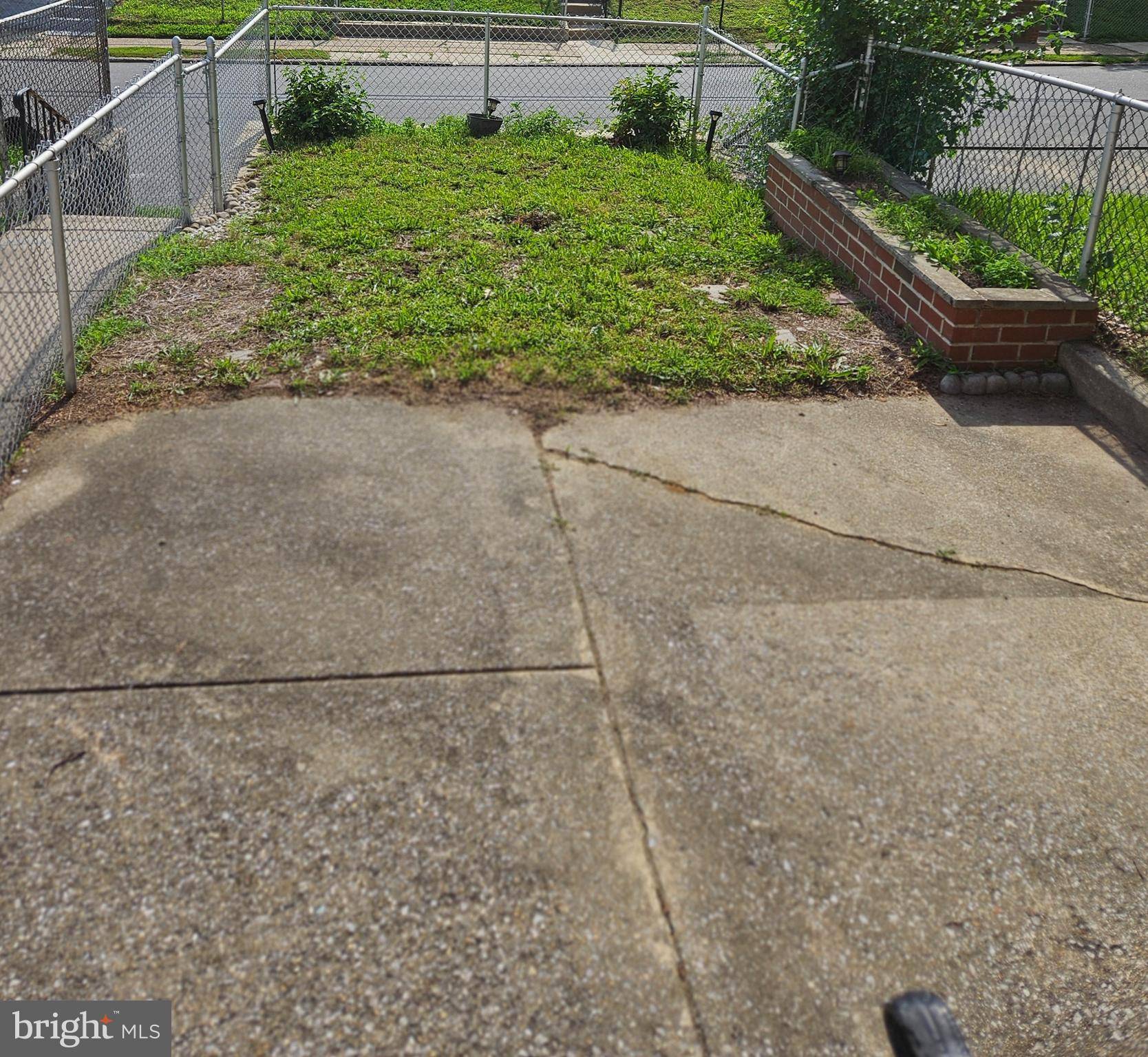 Folcroft, PA 19032,833 GRANT RD