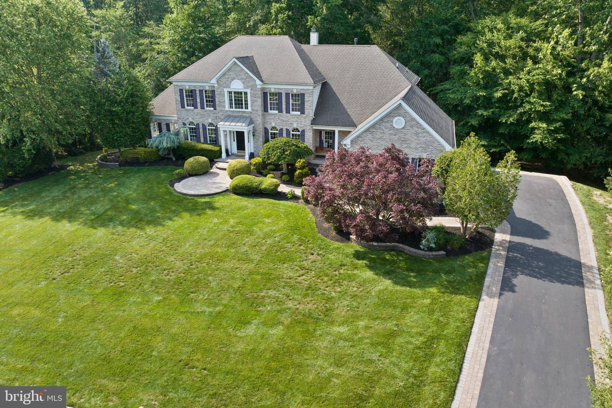 Cranbury, NJ 08512,7 SHADY BROOK LN
