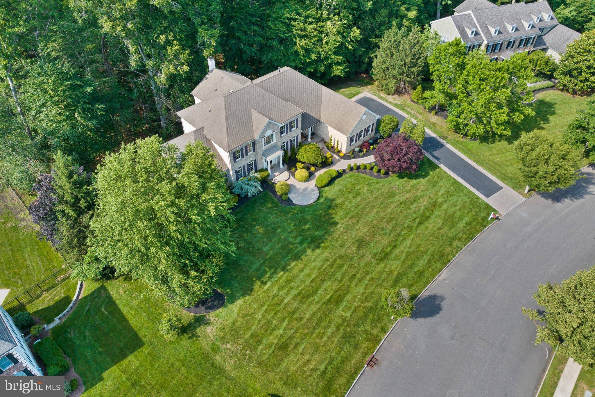 Cranbury, NJ 08512,7 SHADY BROOK LN