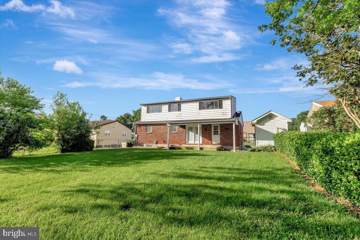 Catonsville, MD 21228,6112 DEERBROOK RD