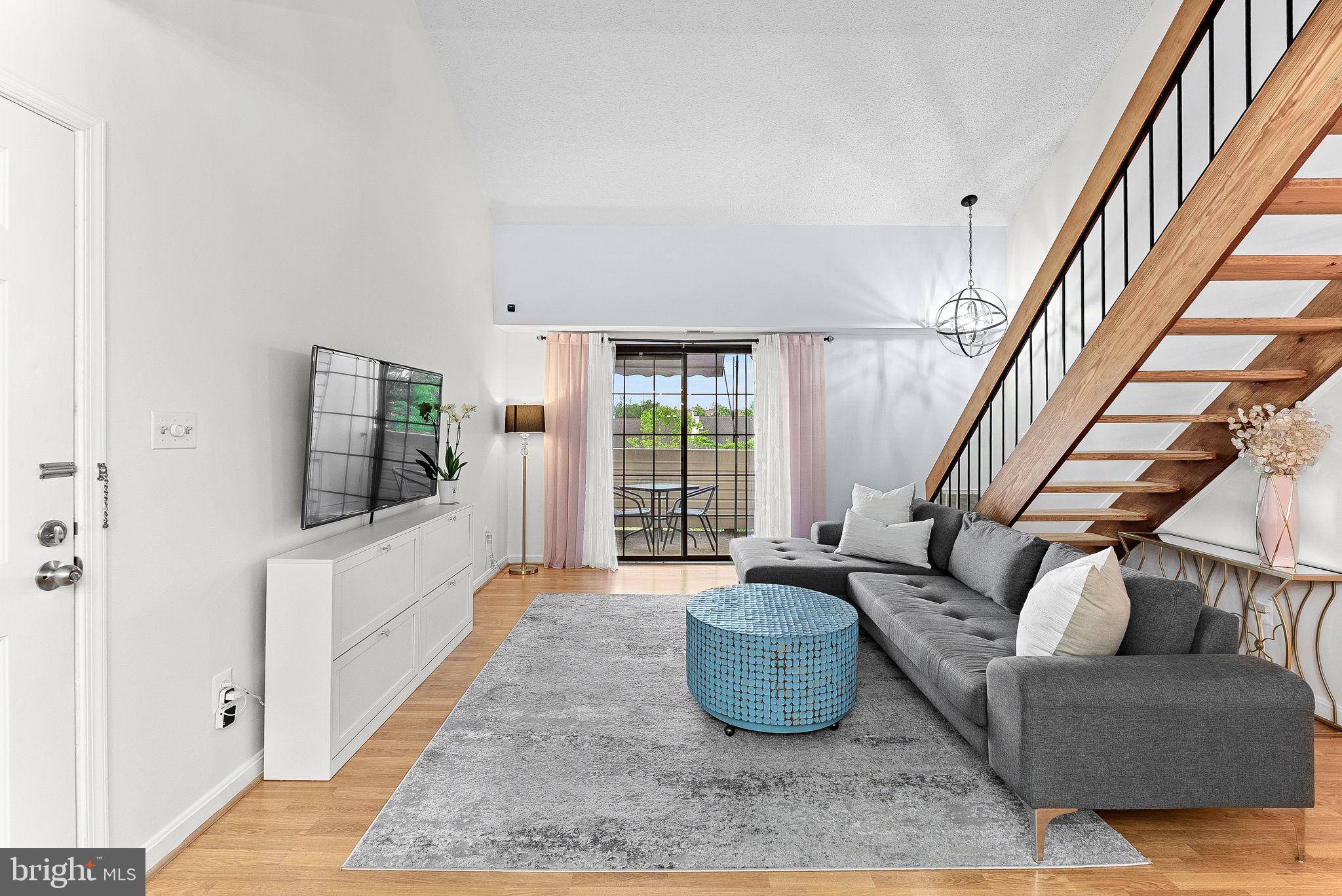 Alexandria, VA 22310,6900 MARY CAROLINE CIR #L