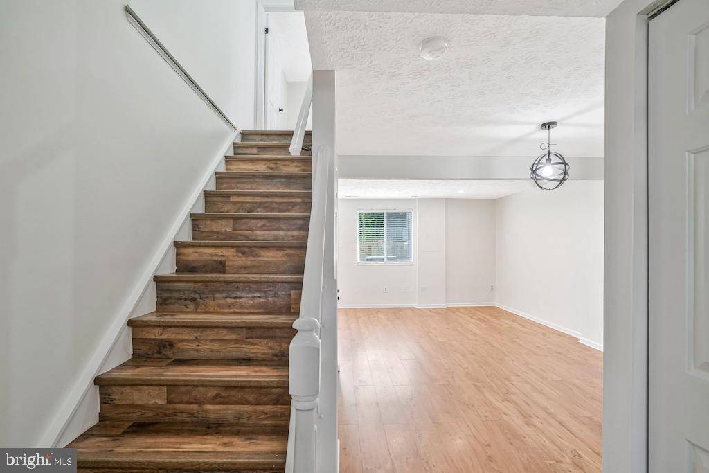 Lorton, VA 22079,8549 BLUE ROCK LN