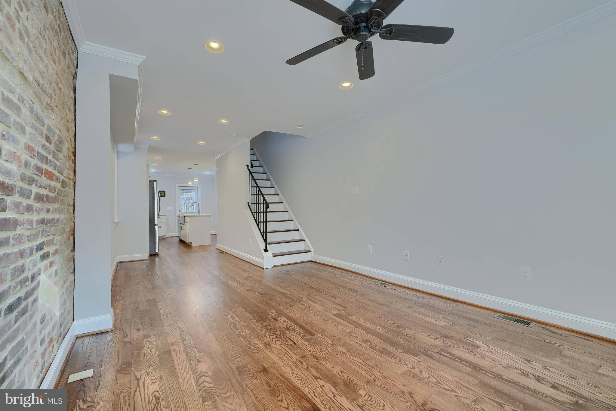 Baltimore, MD 21230,202 E CROSS ST