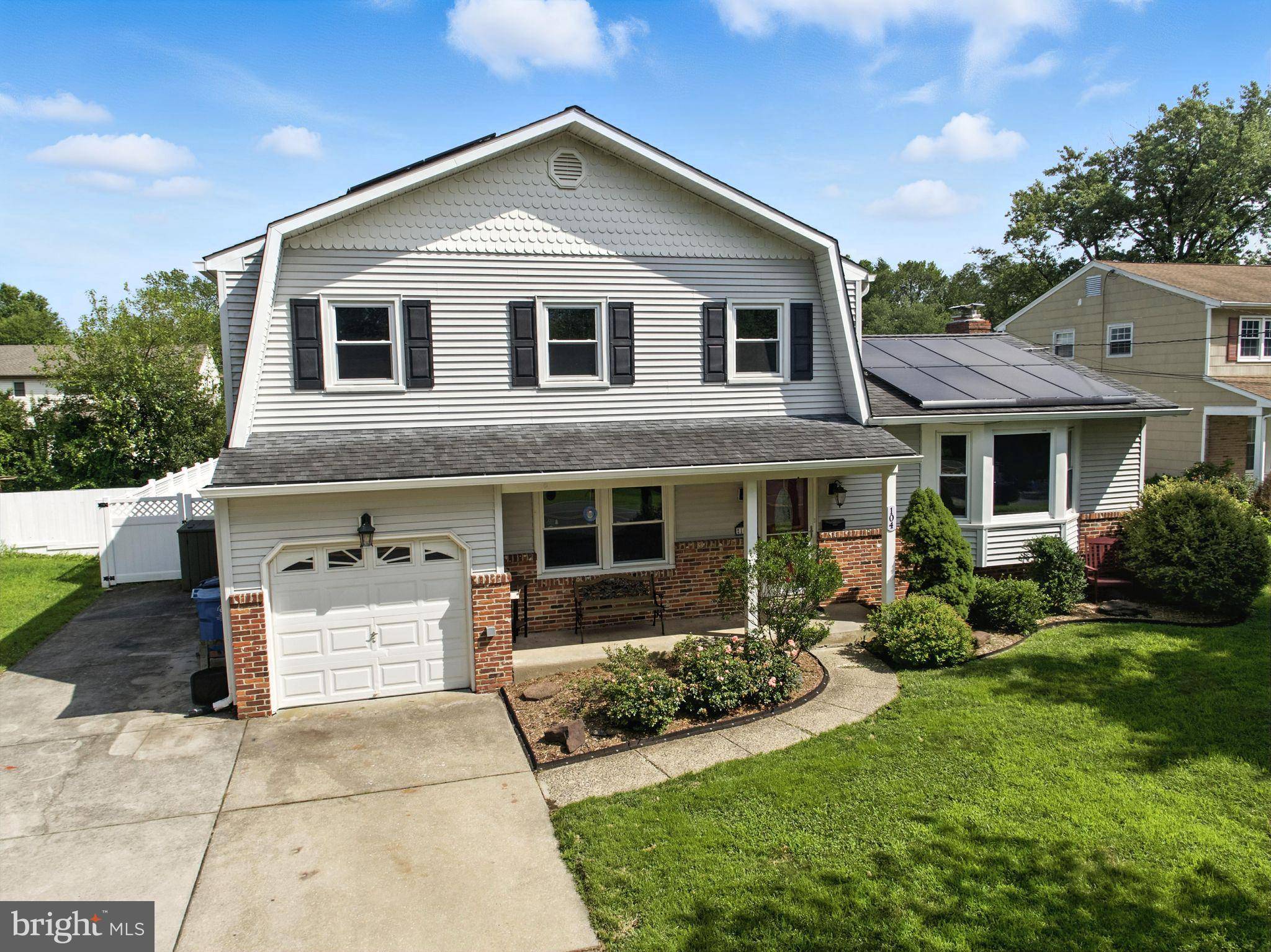 Mount Laurel, NJ 08054,104 HOOTON RD