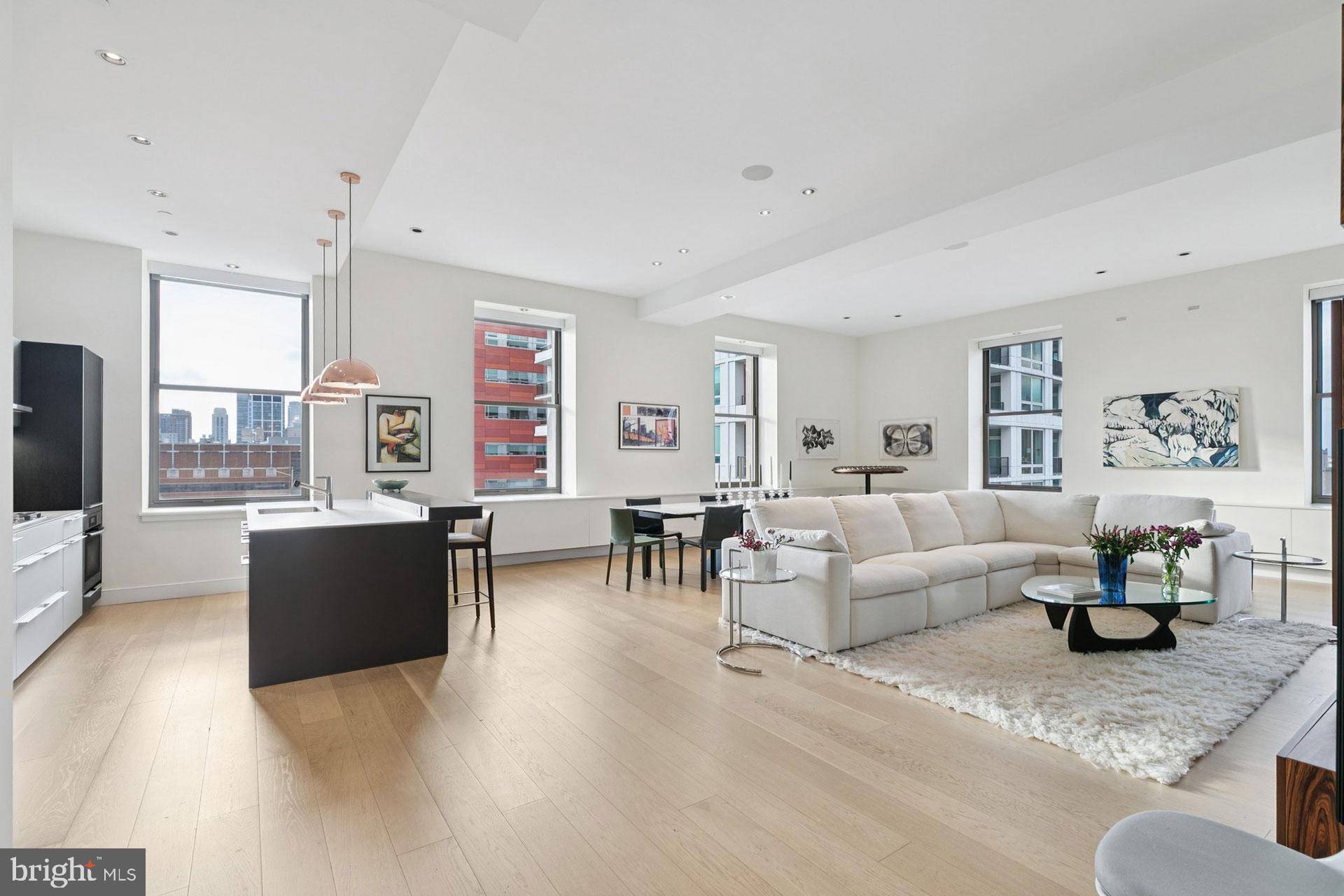 Philadelphia, PA 19106,210 W WASHINGTON SQ #12NW