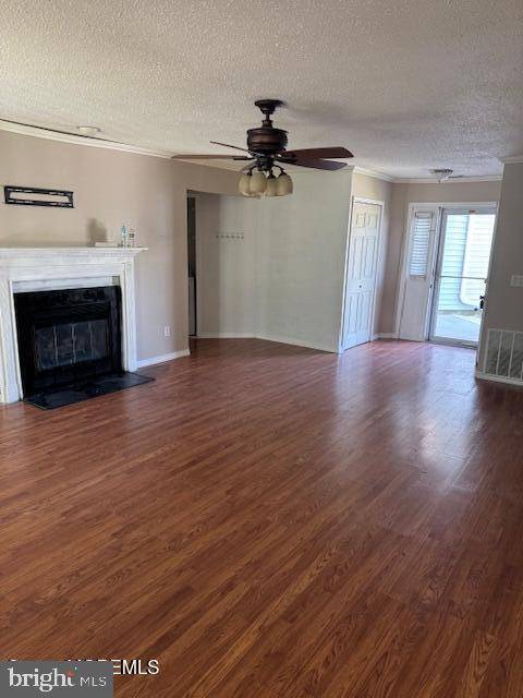 Toms River, NJ 08753,1916 WATERS EDGE DR