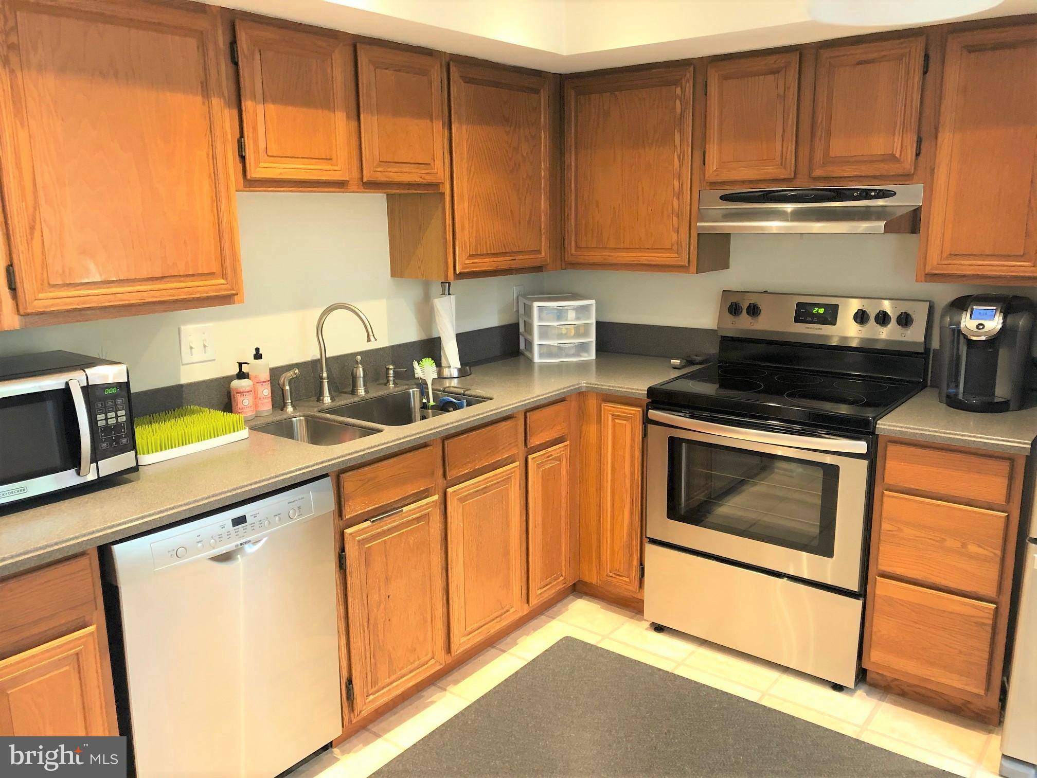 Centreville, VA 20121,14140 HONEY HILL CT