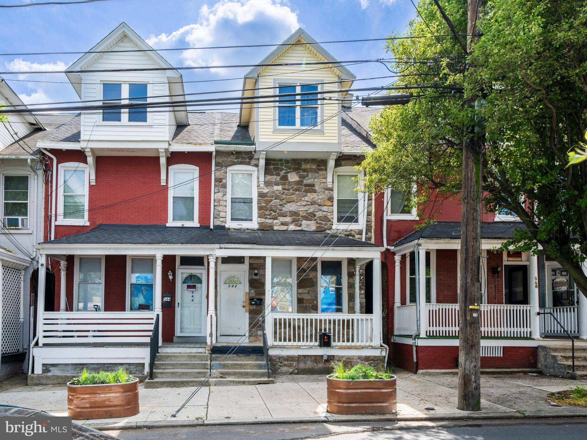 Lancaster, PA 17602,542 PERSHING AVE