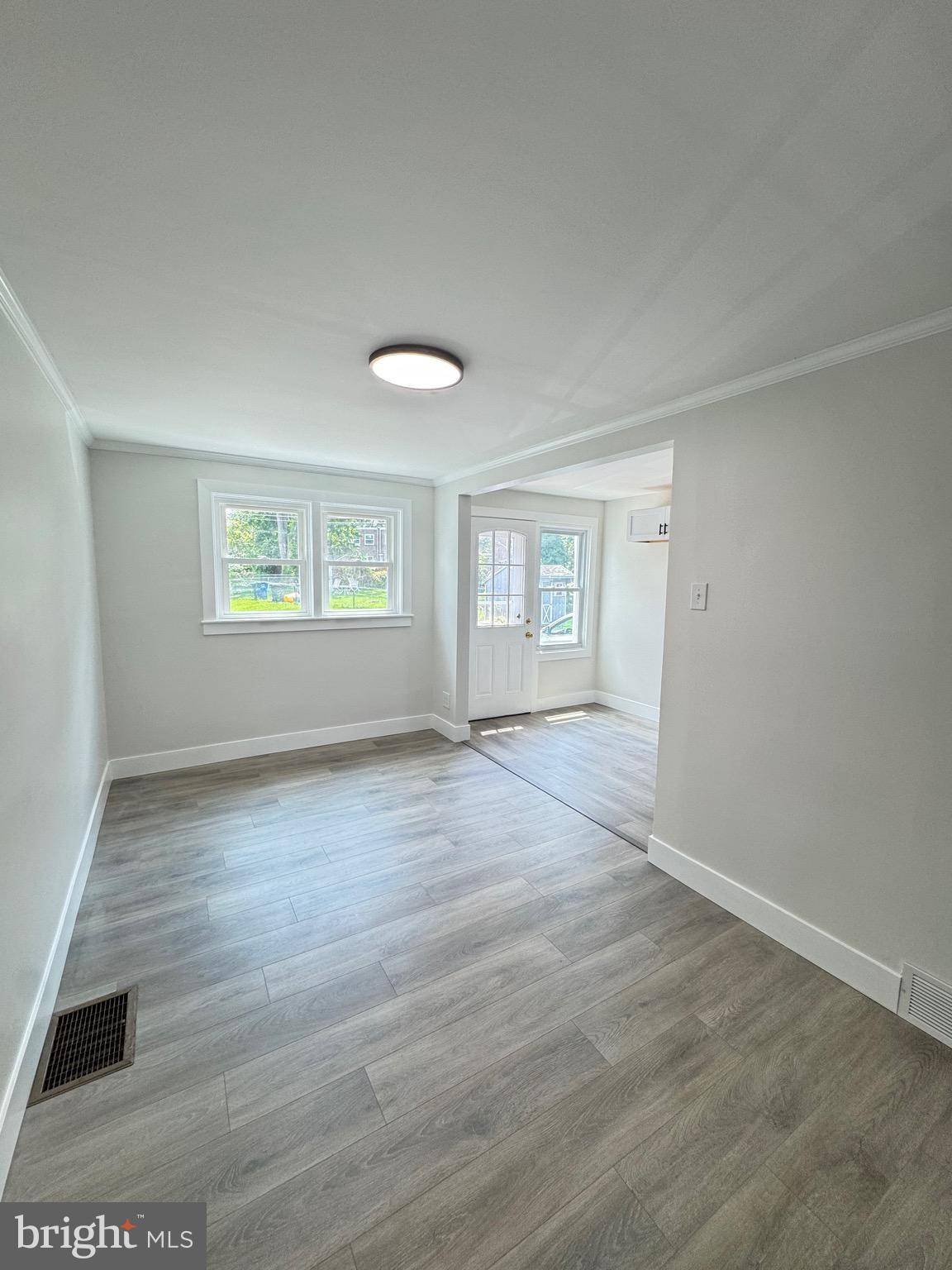 Folcroft, PA 19032,911 TAYLOR DR