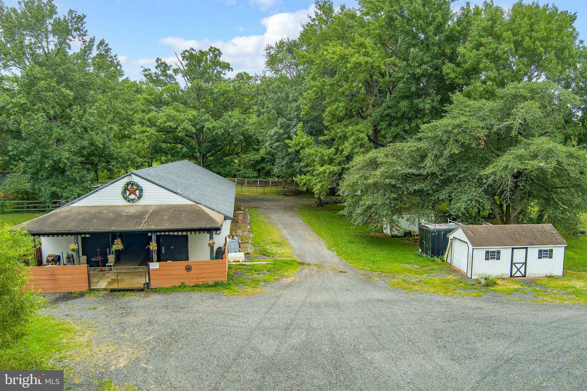 Jobstown, NJ 08041,2328 MONMOUTH RD
