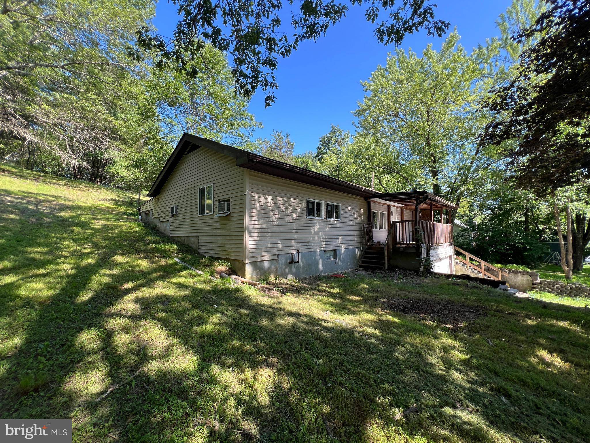 Saylorsburg, PA 18353,300 SILVER VALLEY RD