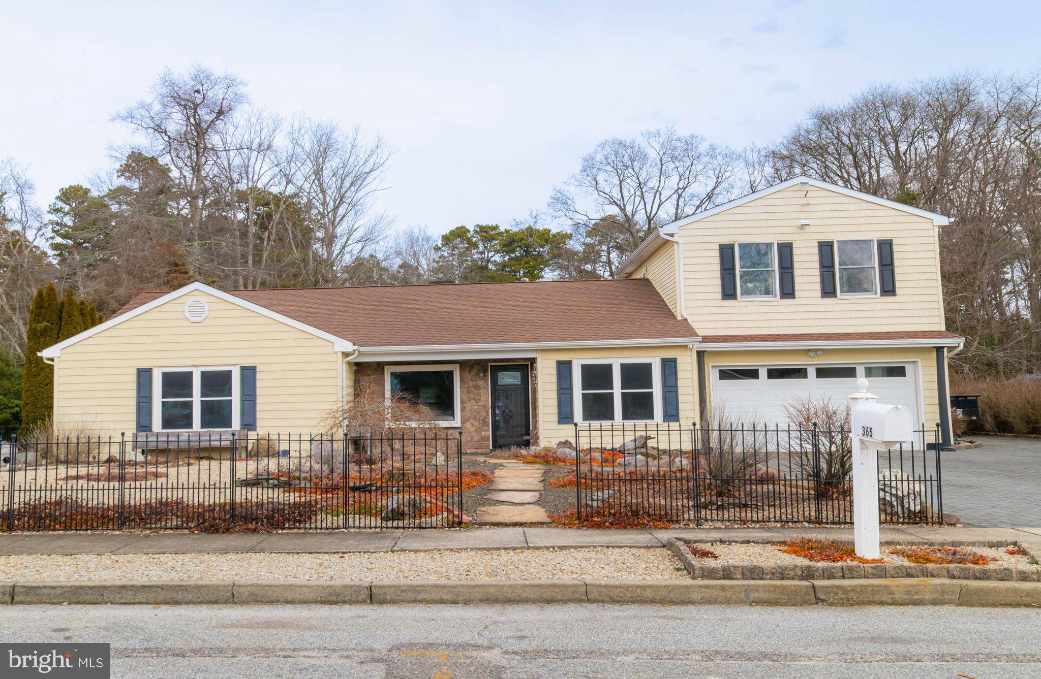 Tuckerton, NJ 08087,365 HERITAGE WAY