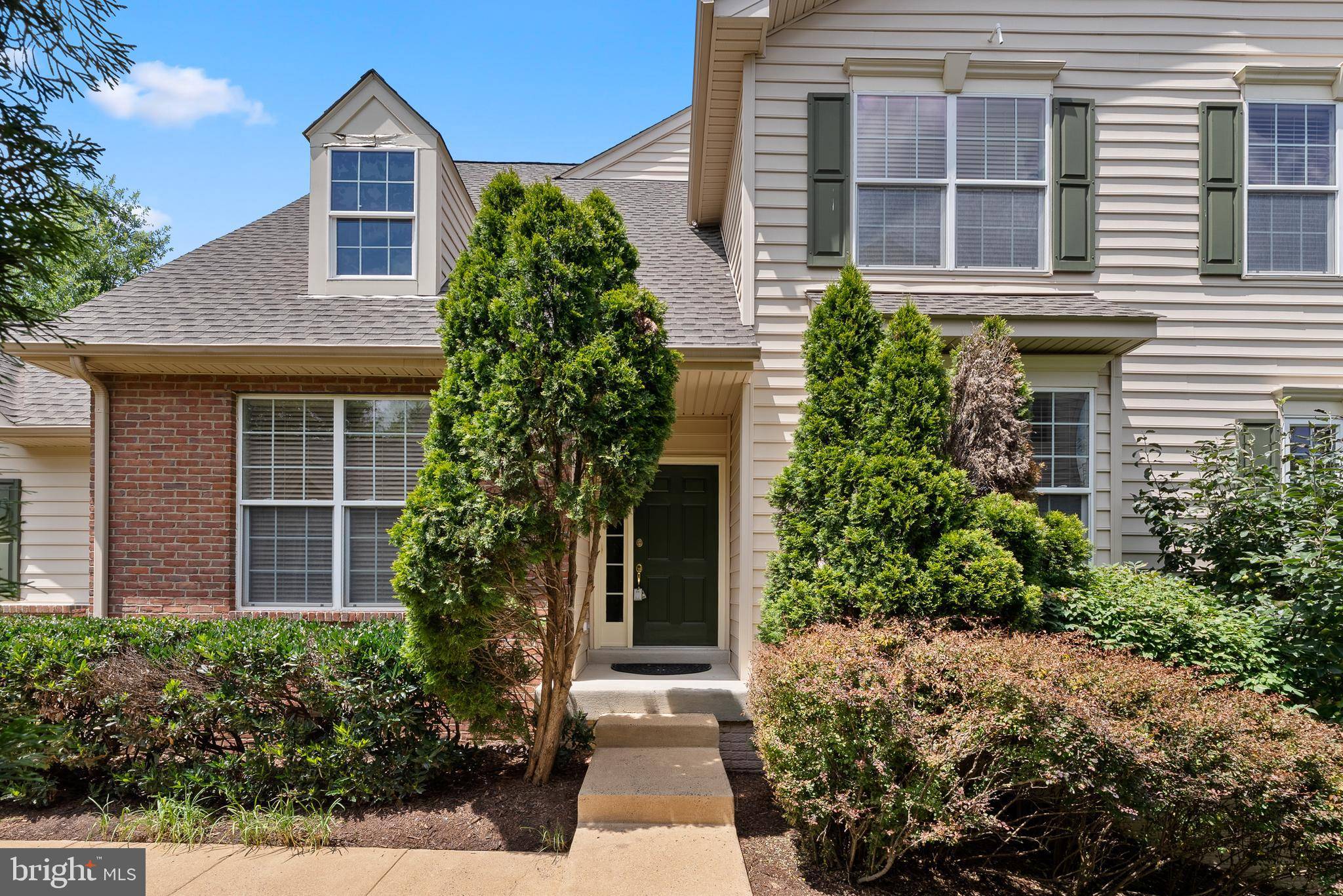 Ashburn, VA 20147,19608 EDGEMONT SQ