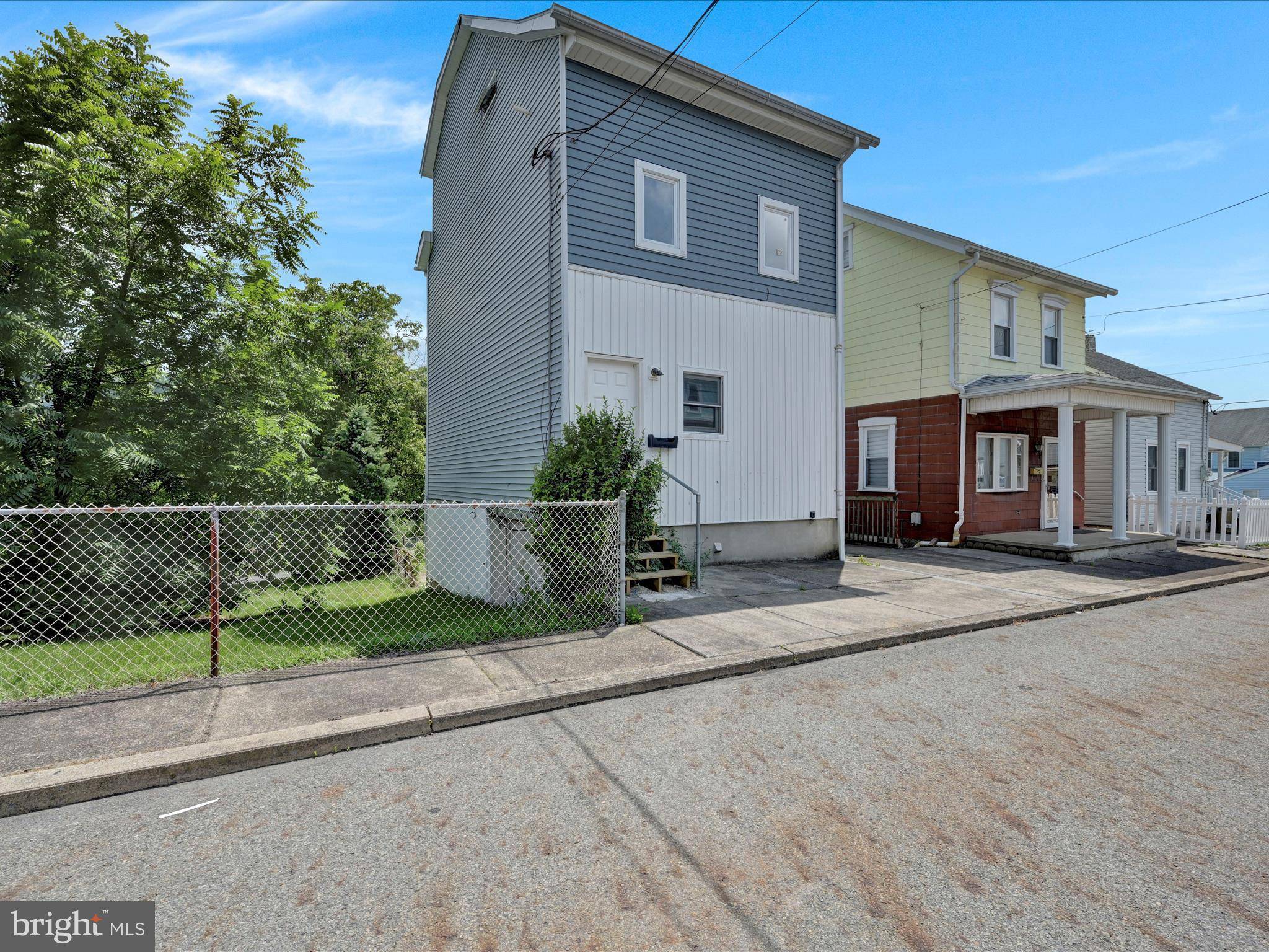 Williamstown, PA 17098,214 E SPRUCE ST