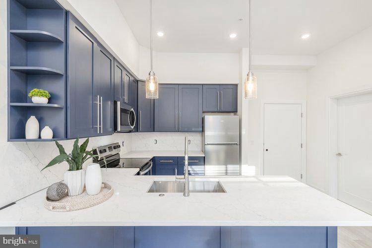 Philadelphia, PA 19128,4550 MITCHELL ST #406