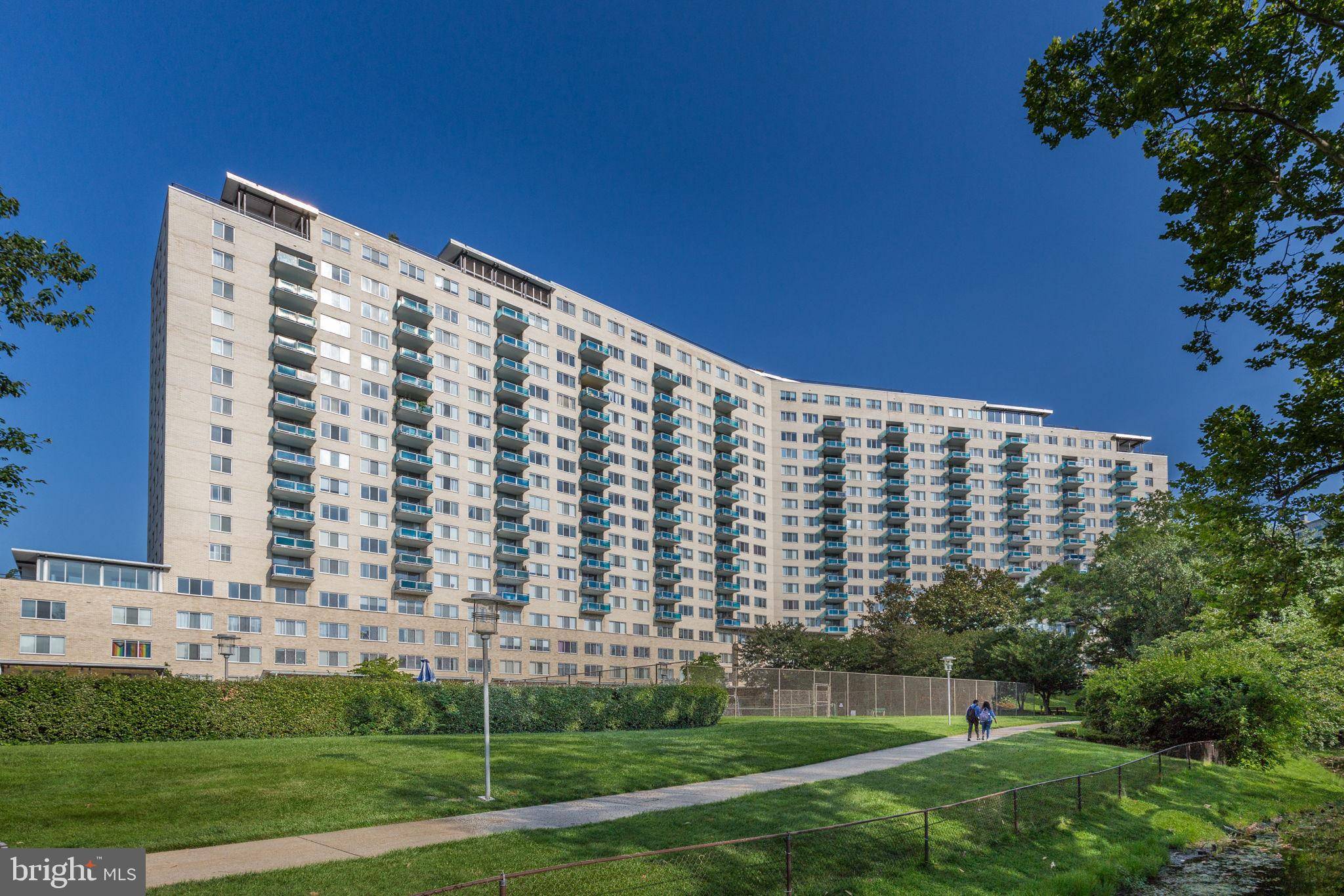 Rockville, MD 20852,10401 GROSVENOR PL #1528