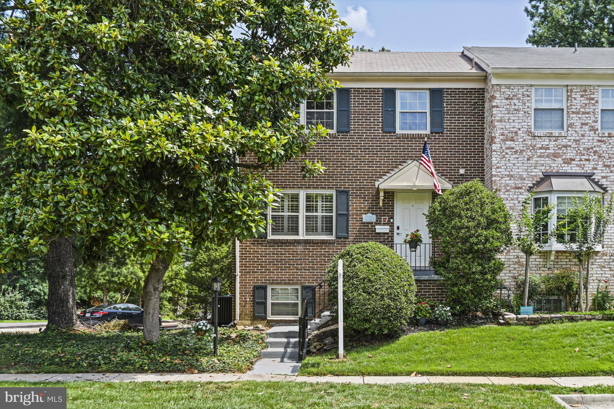 Vienna, VA 22182,8178 ELECTRIC AVE