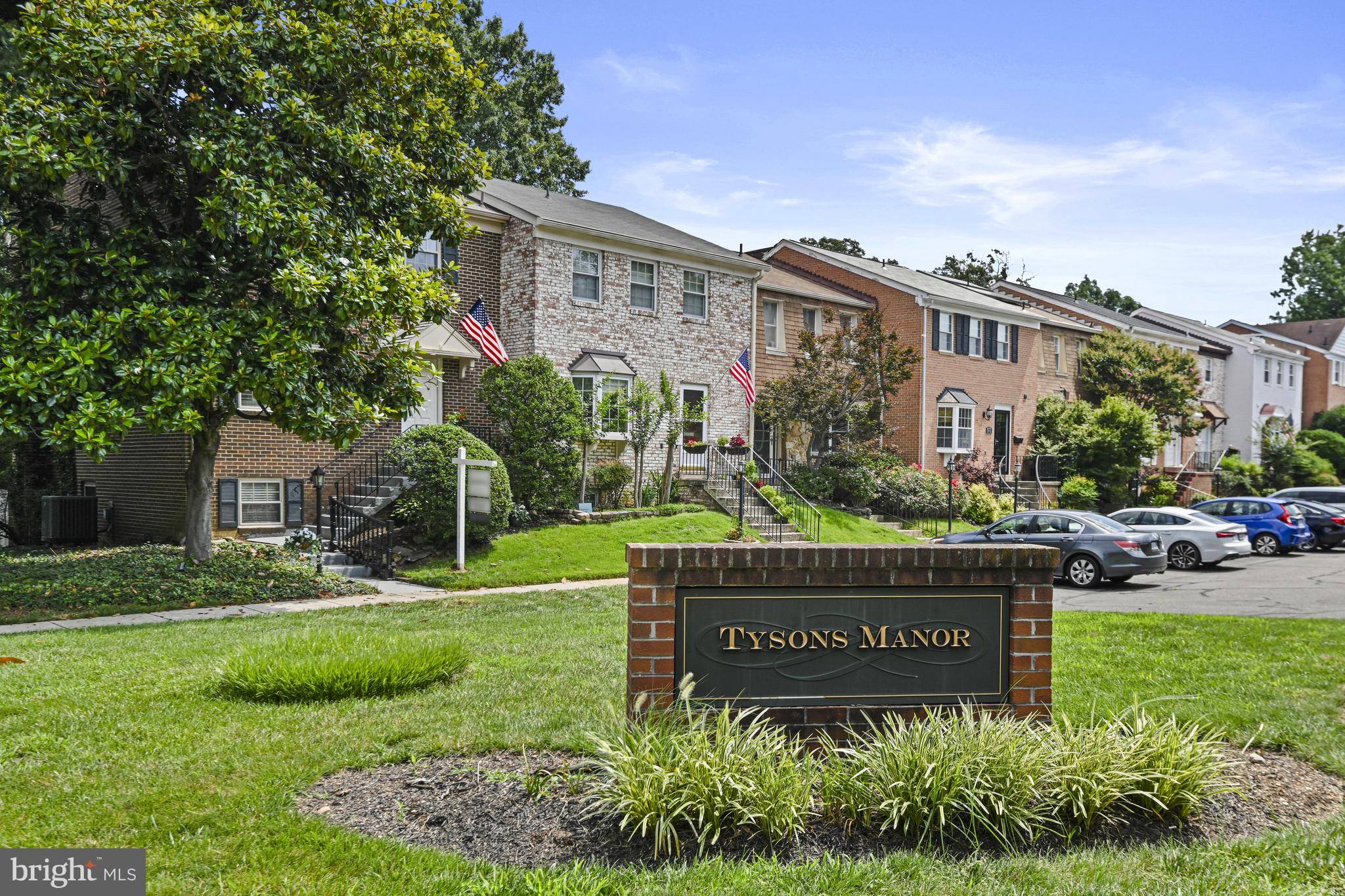 Vienna, VA 22182,8178 ELECTRIC AVE