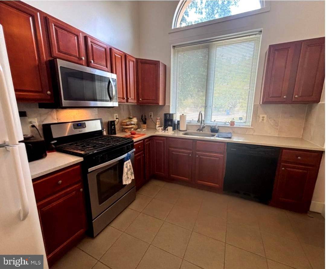 Princeton, NJ 08540,514 SAYRE DR