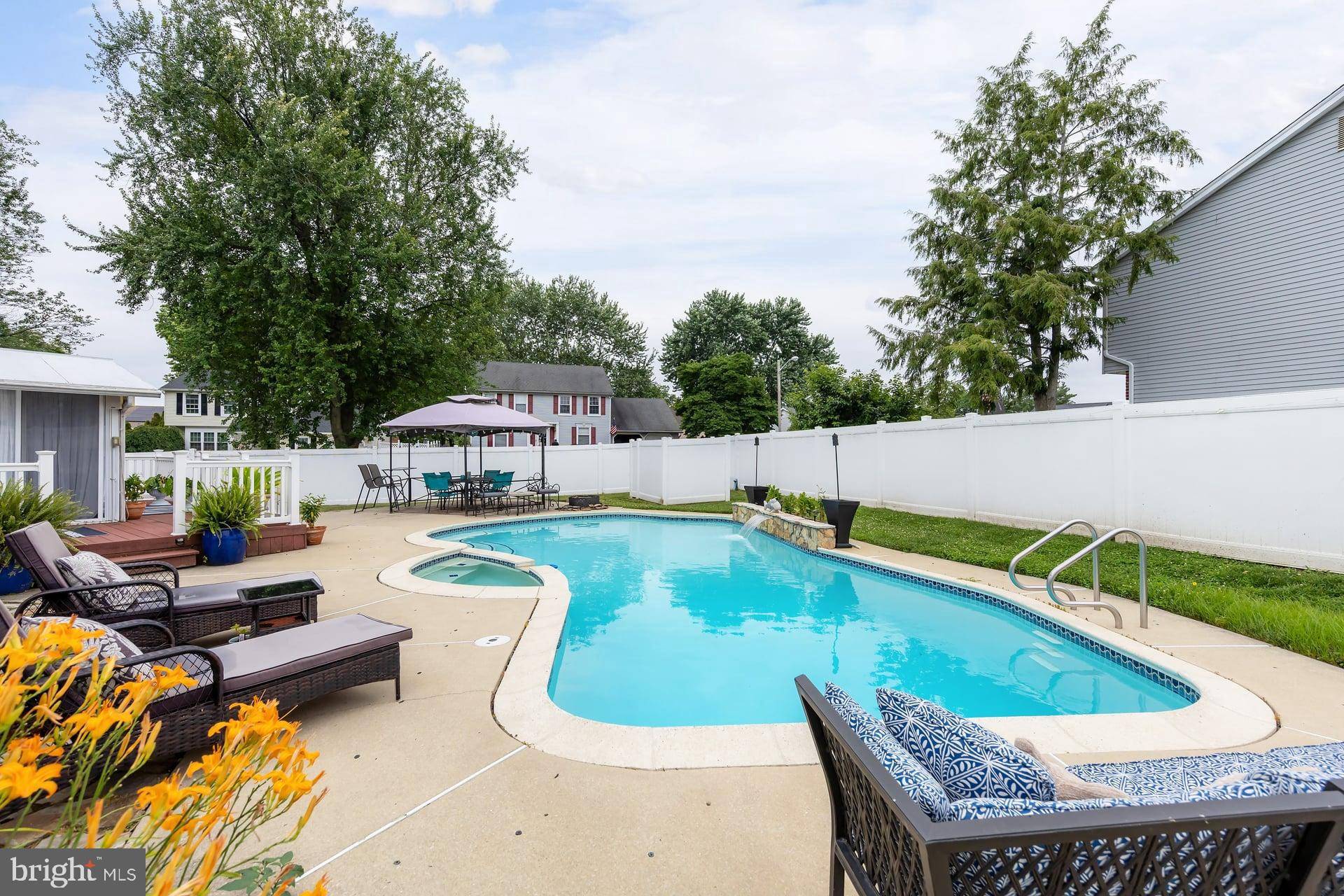 Clementon, NJ 08021,1 DORADO CT