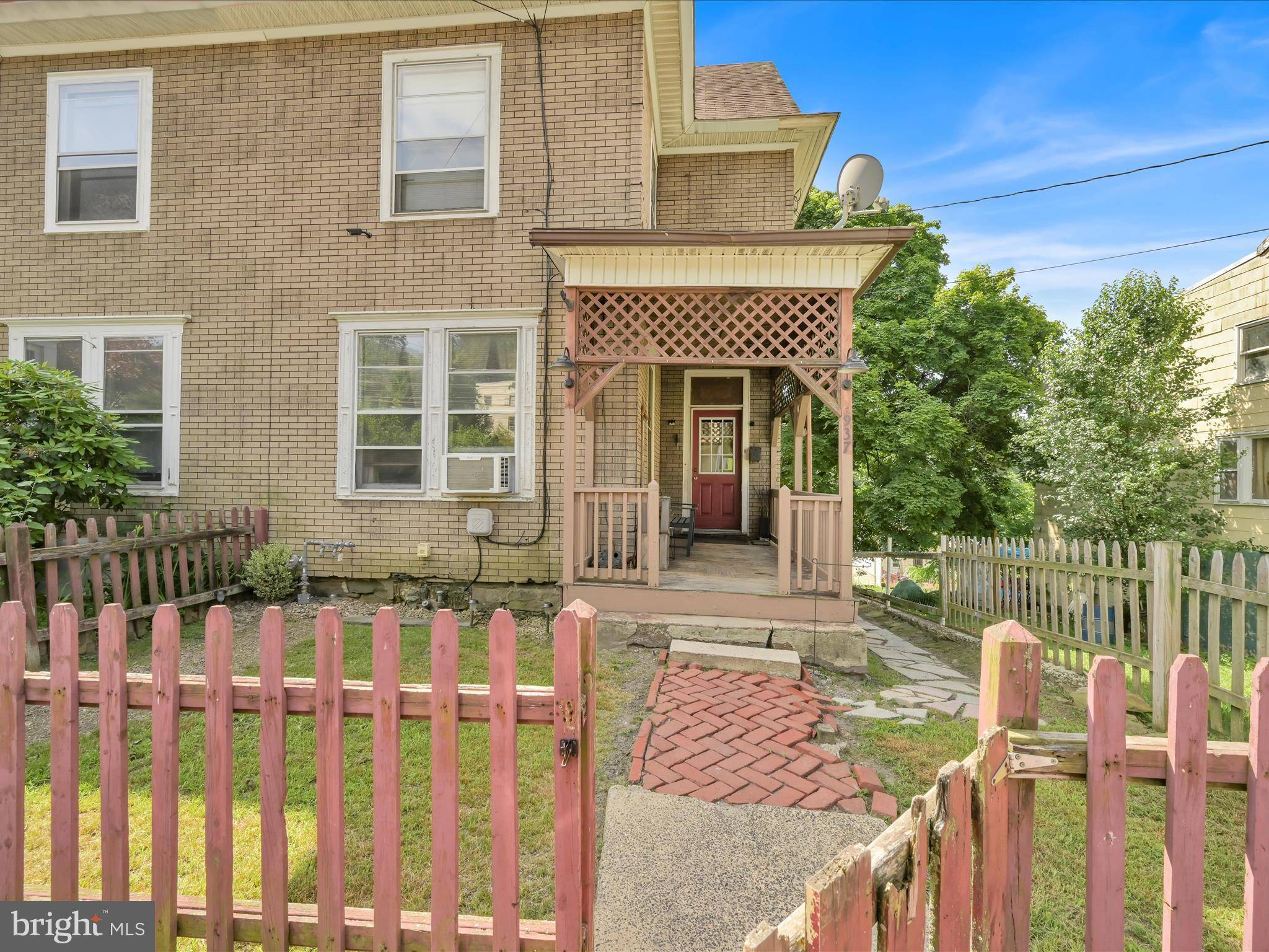 Pottsville, PA 17901,937 POTTSVILLE ST