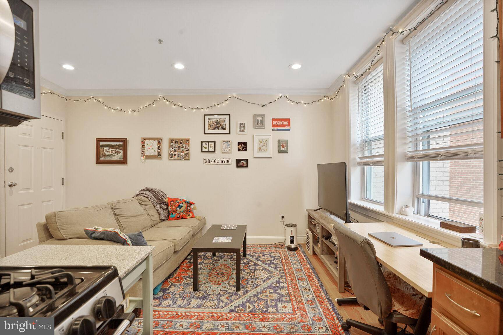 Washington, DC 20010,1443 OAK ST NW #102