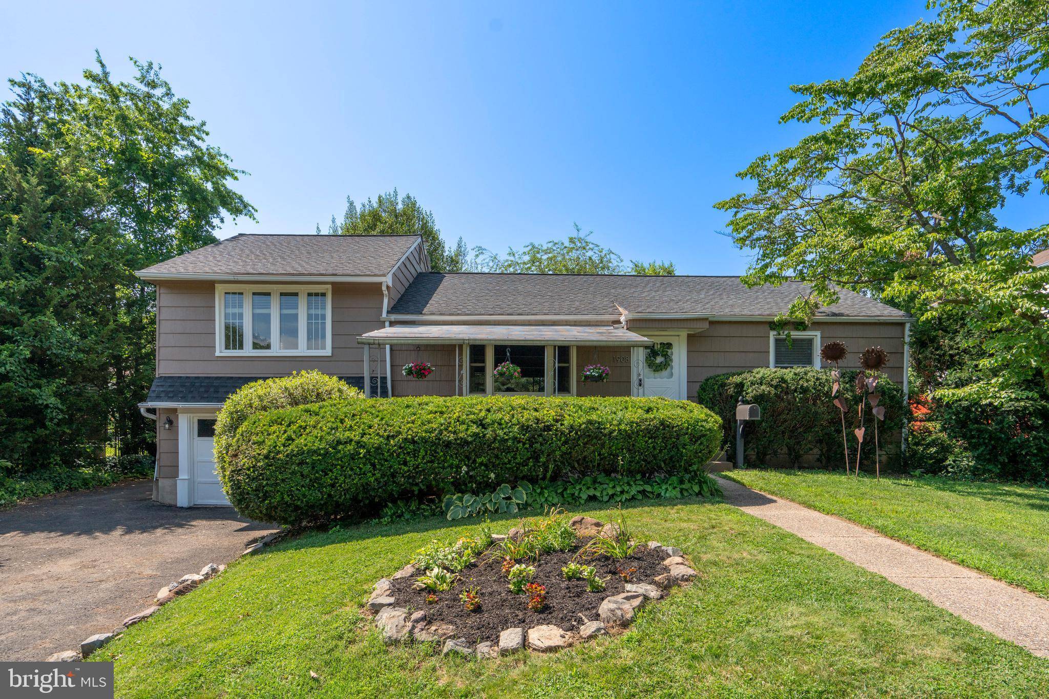Hatboro, PA 19040,1908 CARTON RD