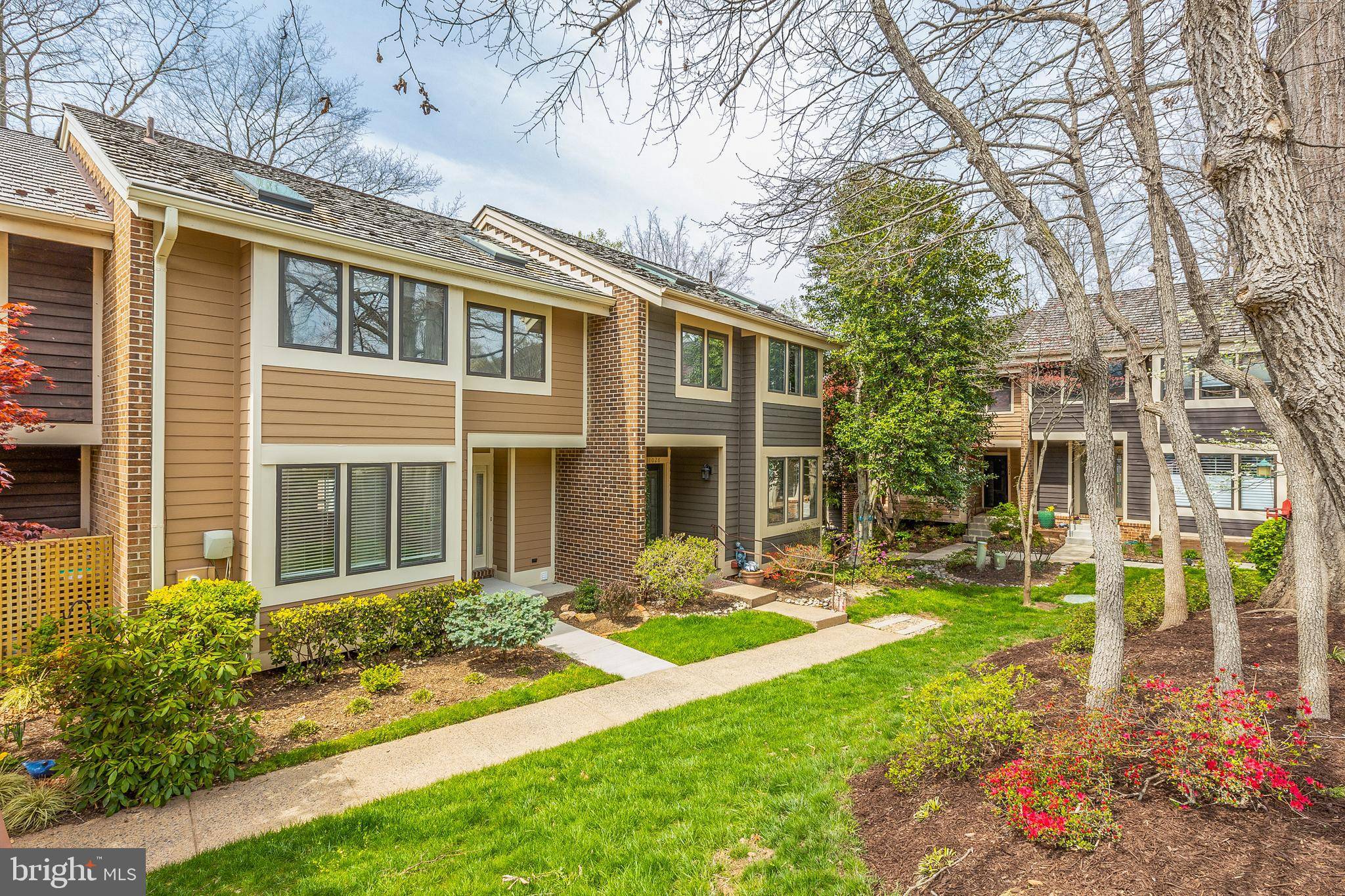 Reston, VA 20191,11030 THRUSH RIDGE RD