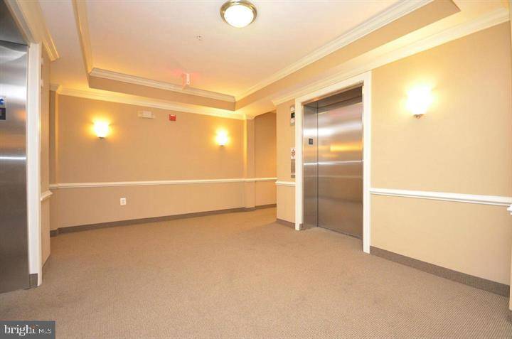 Manassas Park, VA 20111,9700 ELZEY PL #206