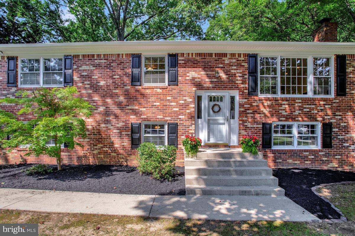 Waldorf, MD 20603,3077 EUTAW FOREST DR