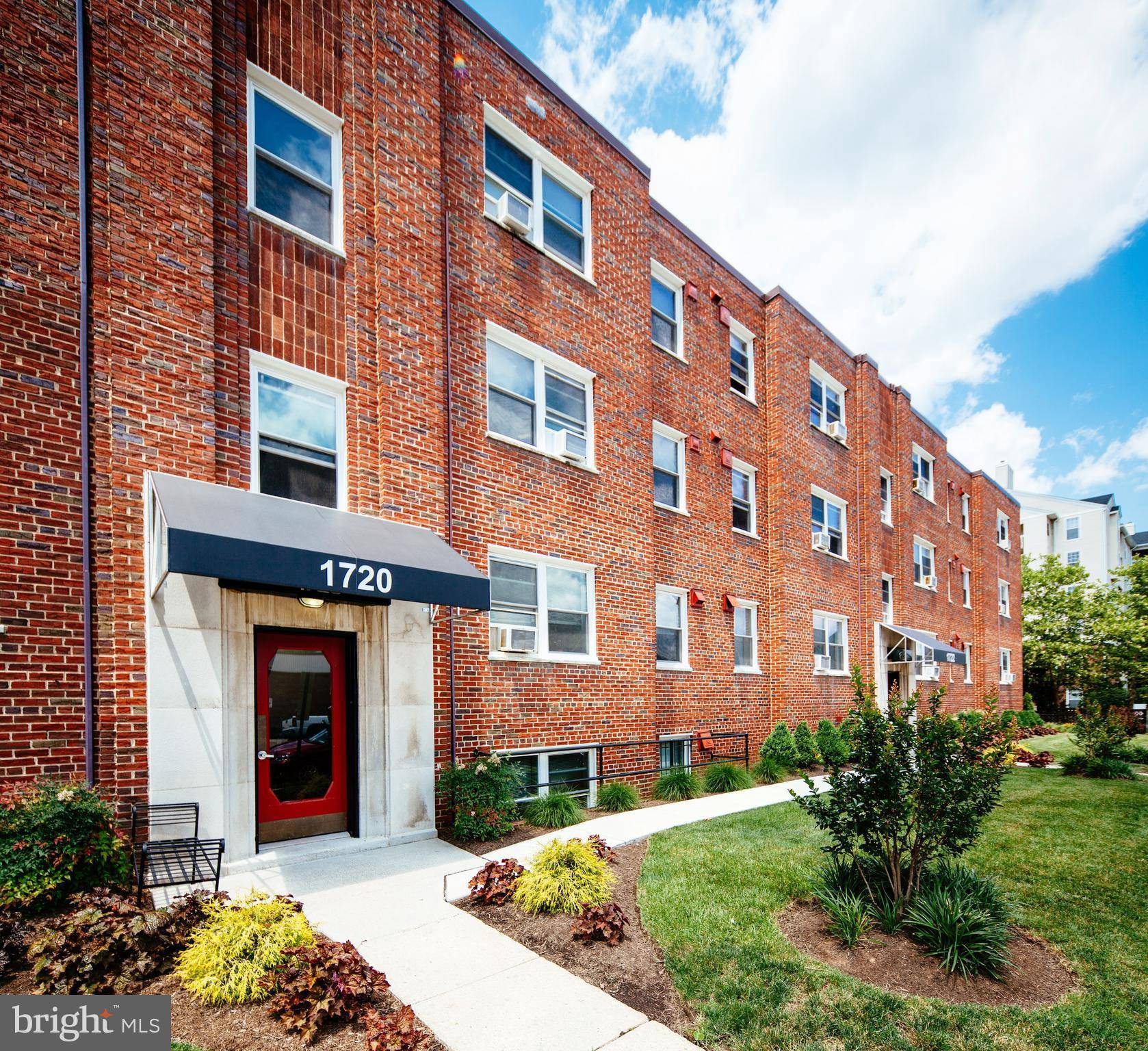 Arlington, VA 22209,1720 N QUINN ST #102