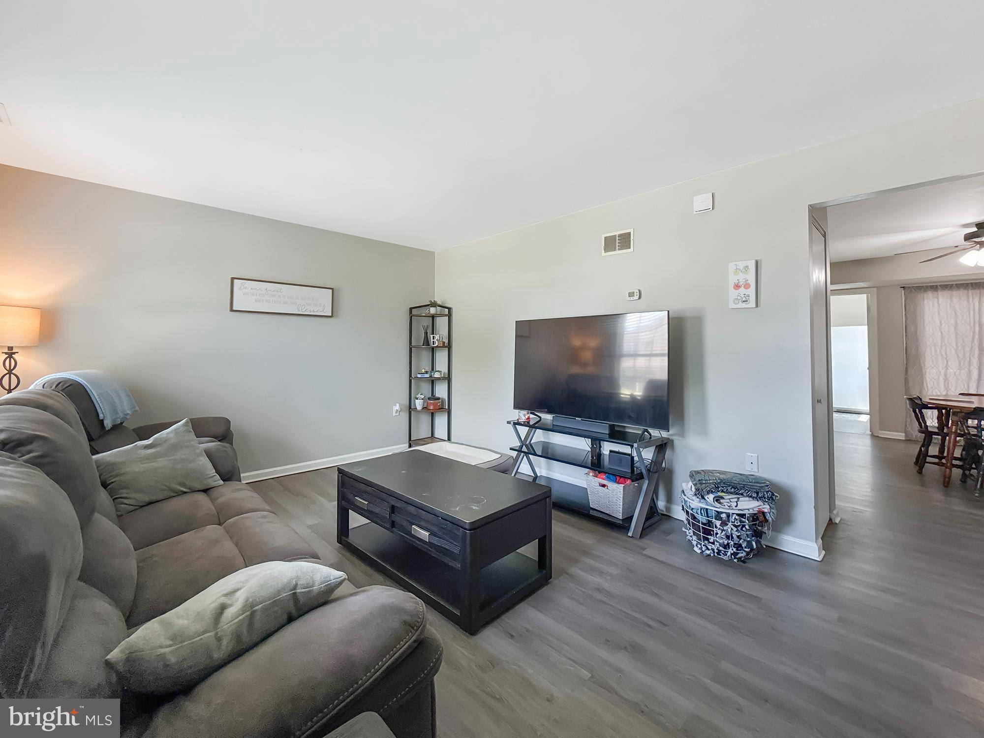 New Oxford, PA 17350,1 OXFORD CT