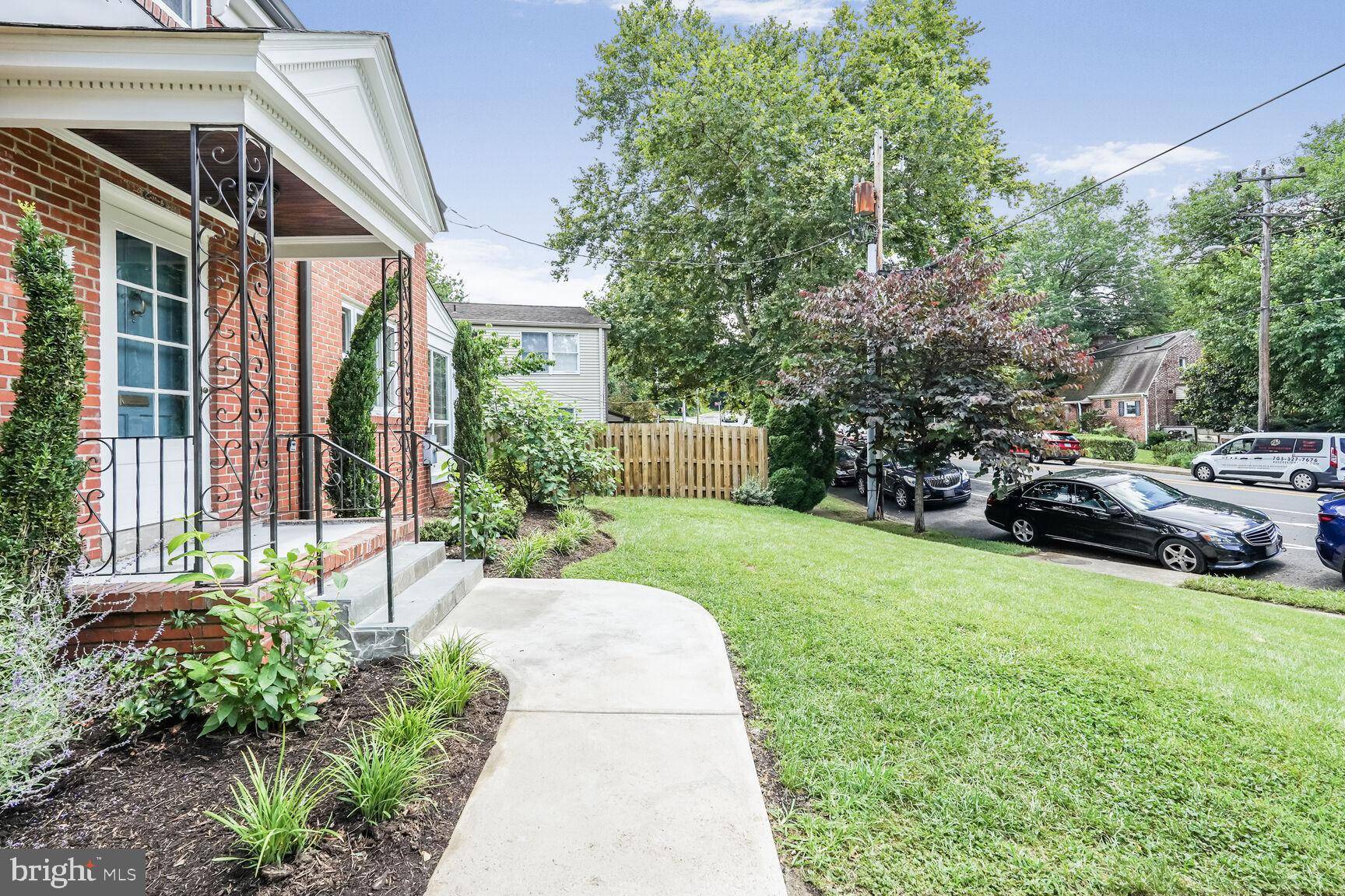 Arlington, VA 22205,6111 WASHINGTON BLVD