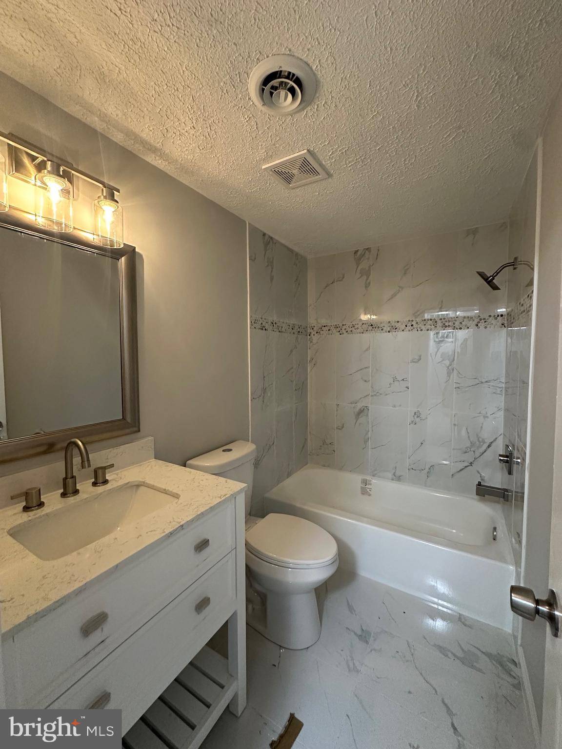 Stafford, VA 22554,118 OAKWOOD DR