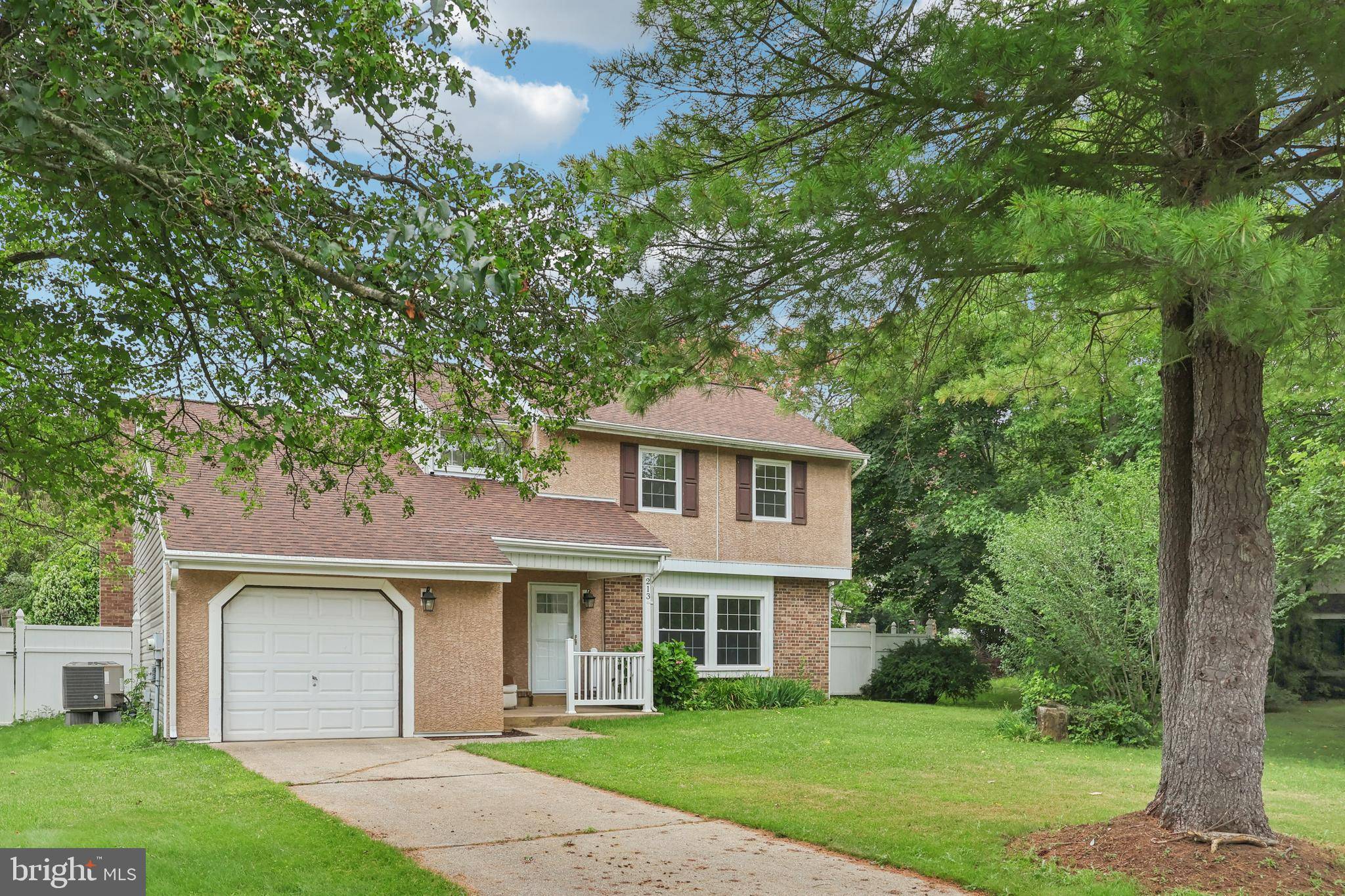Talleyville, DE 19803,213 HAZEL RIDGE DR
