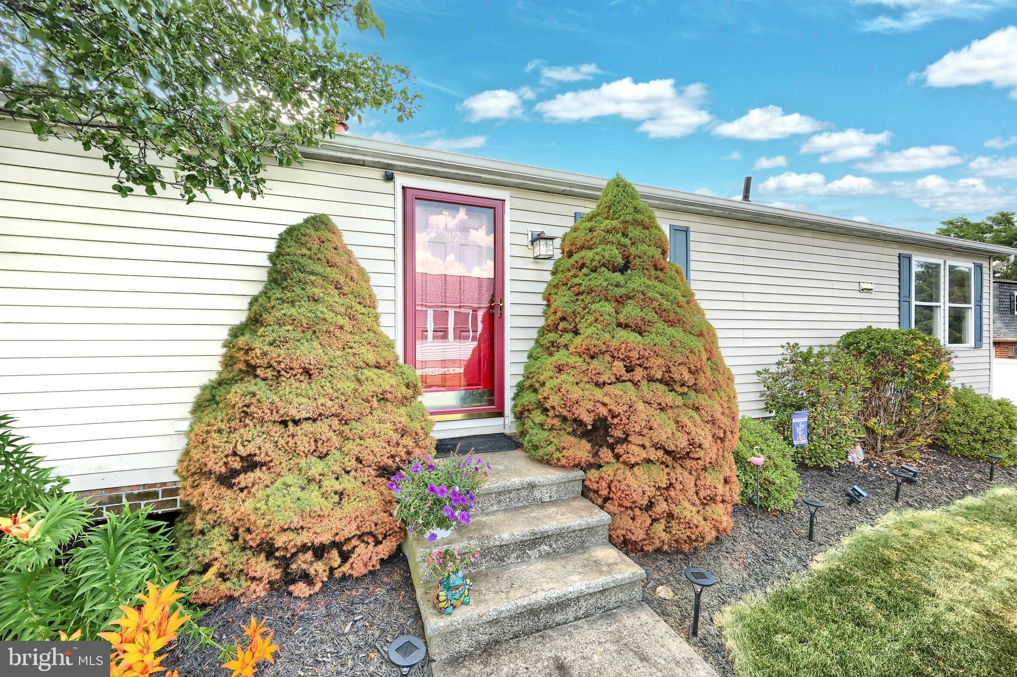 Dillsburg, PA 17019,19 GLENVIEW CIR