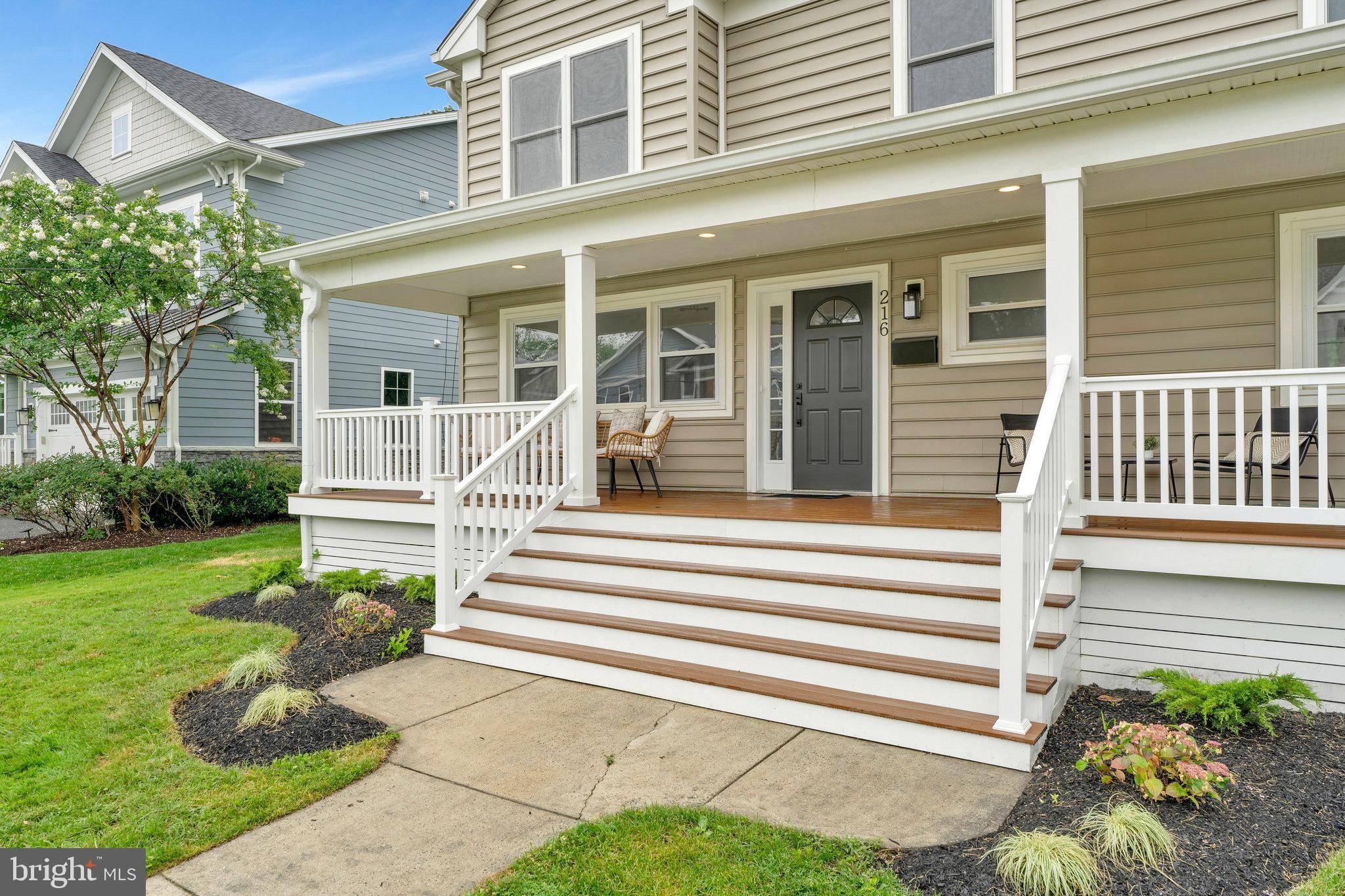 Vienna, VA 22180,216 BATTLE ST SW