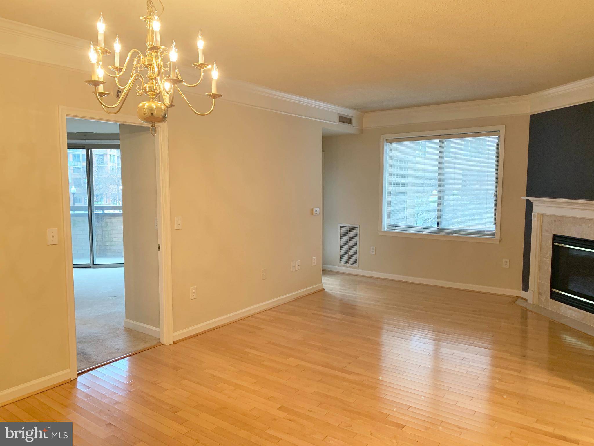 Arlington, VA 22201,901 N MONROE ST #203