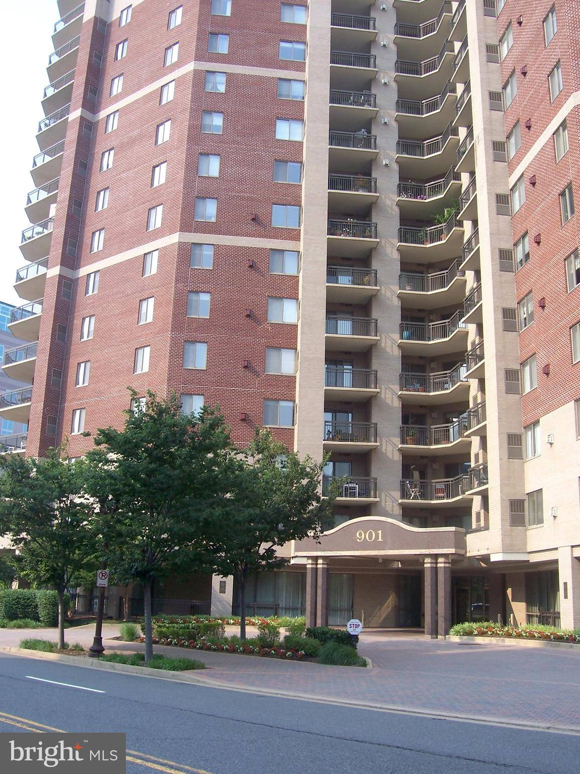 Arlington, VA 22201,901 N MONROE ST #203