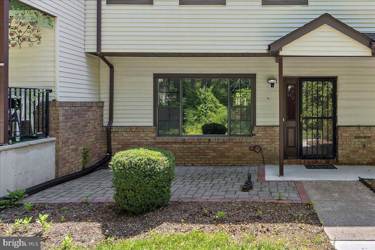North Brunswick, NJ 08902,1383 THOMAS AVE