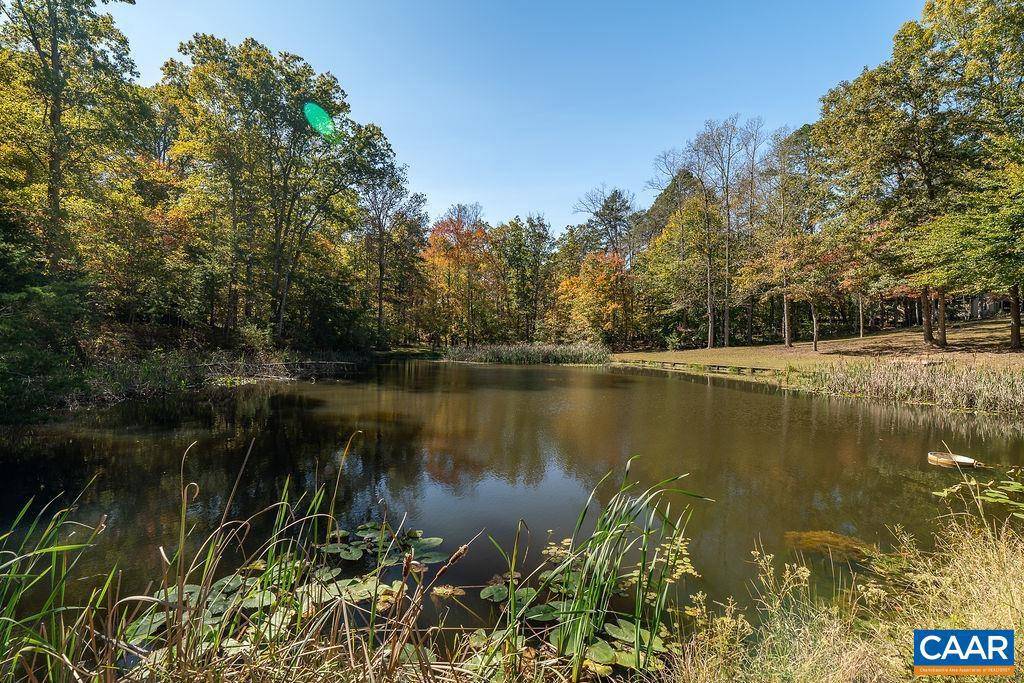 Palmyra, VA 22963,374 WHITE OAK DR