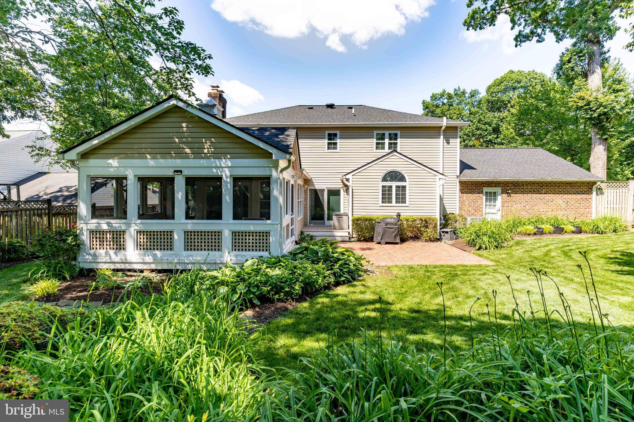 Alexandria, VA 22310,5416 WAYCROSS DR